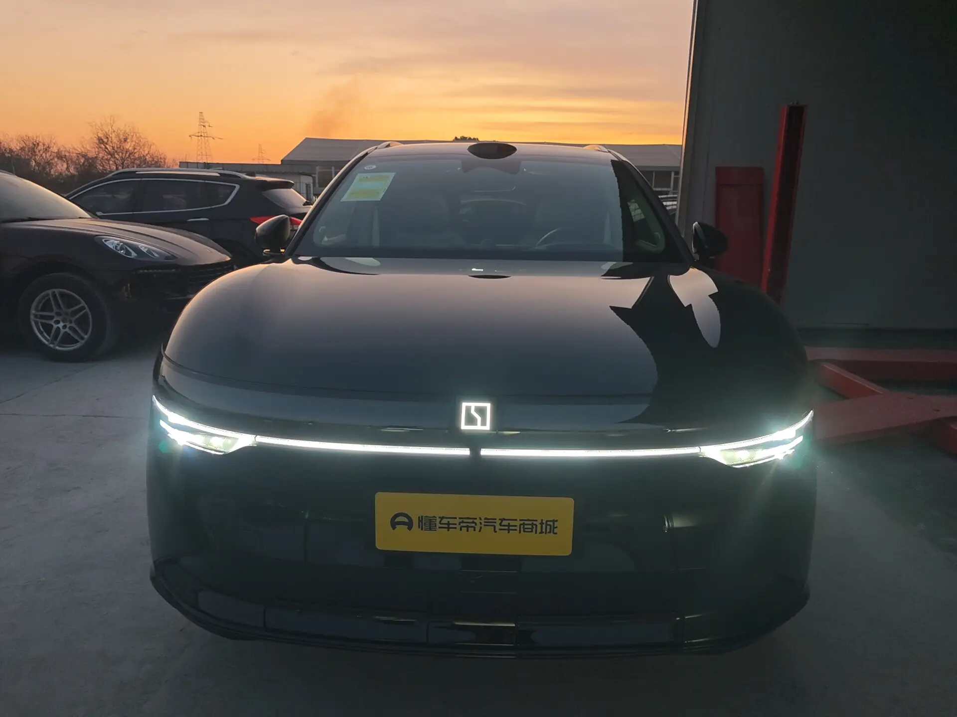 ZEEKR 7X  из Китая