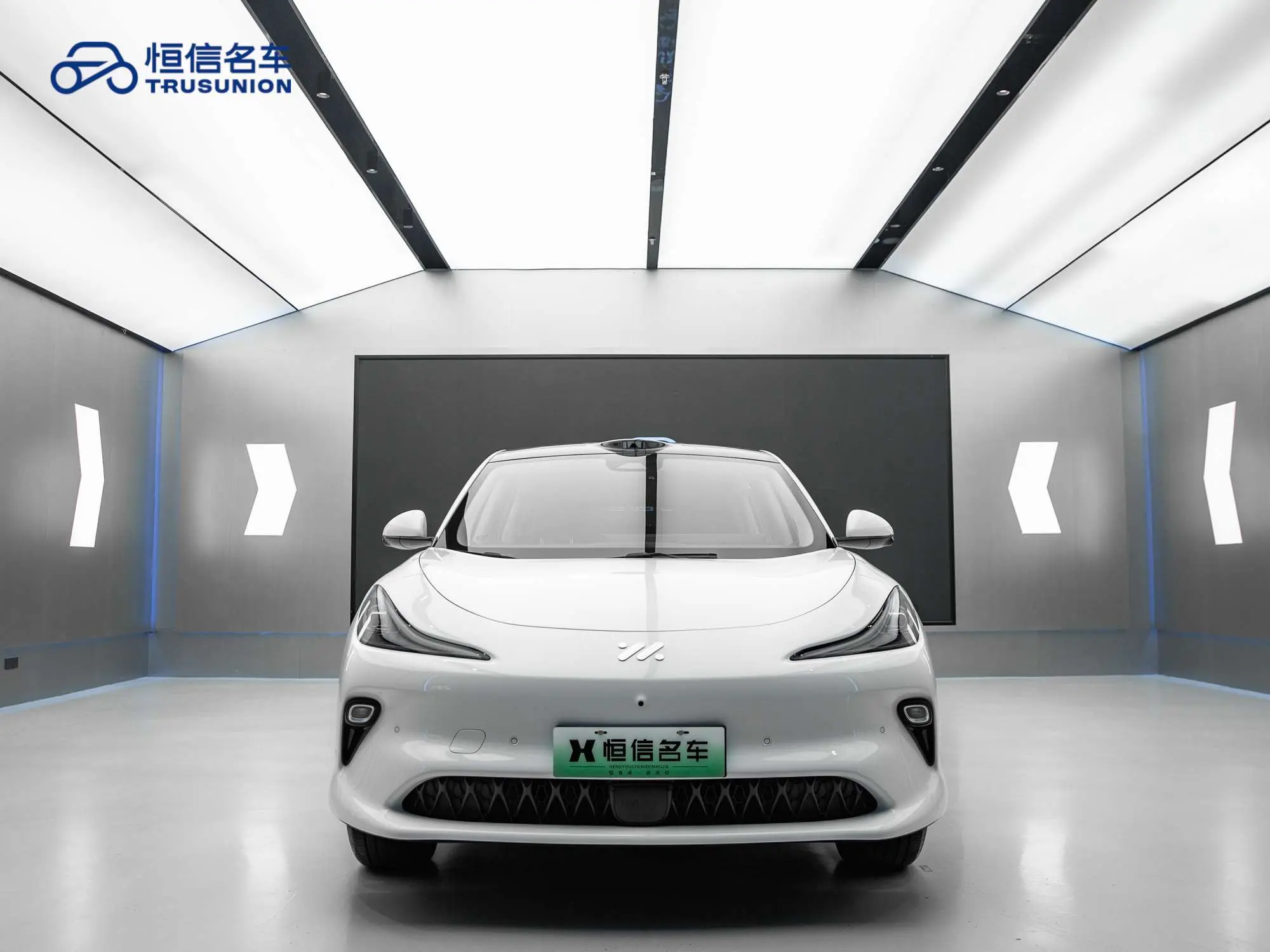 Zhiji LS6  из Китая