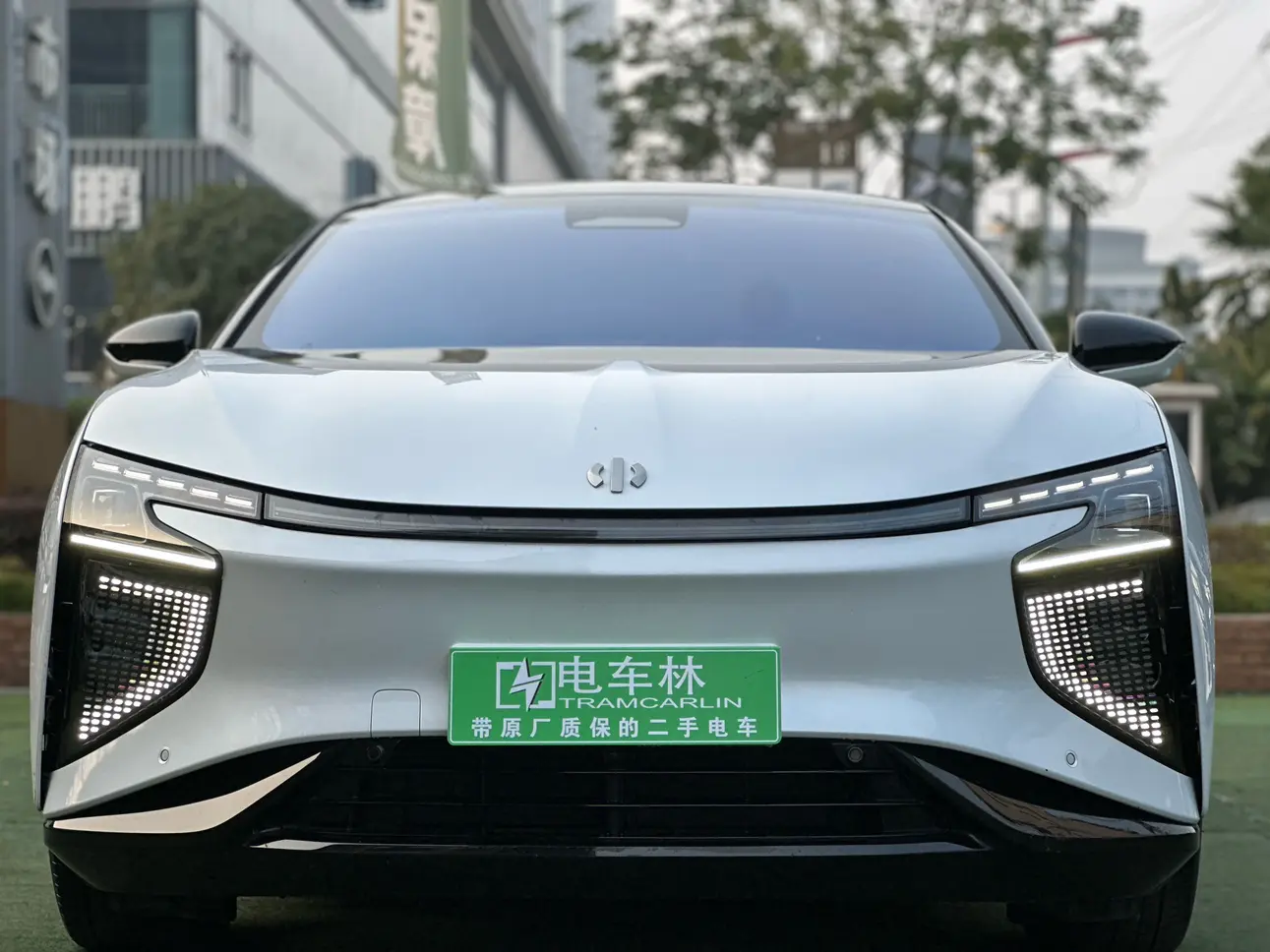 HiPhi X  из Китая