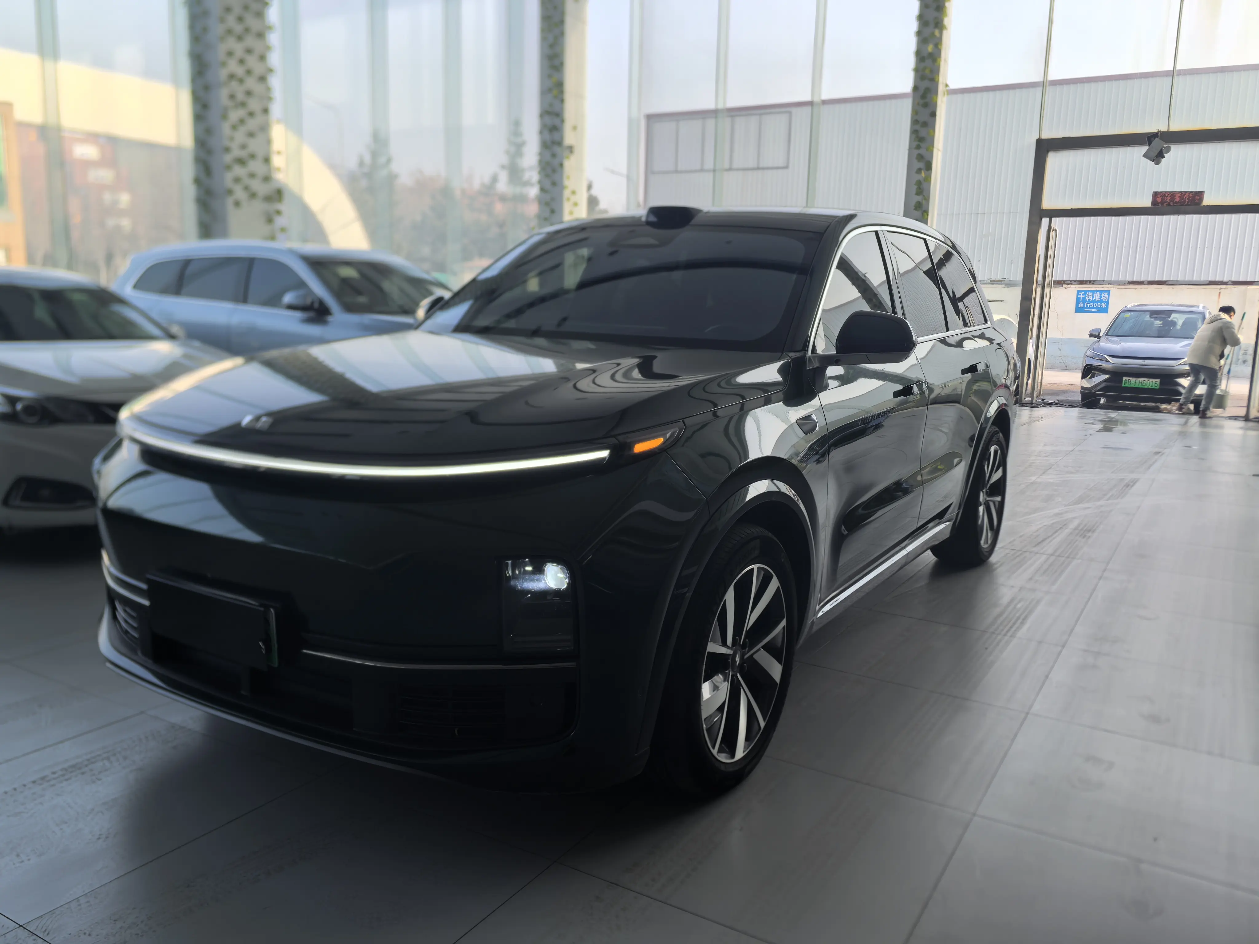 Li L8 (Ideal L8)  из Китая