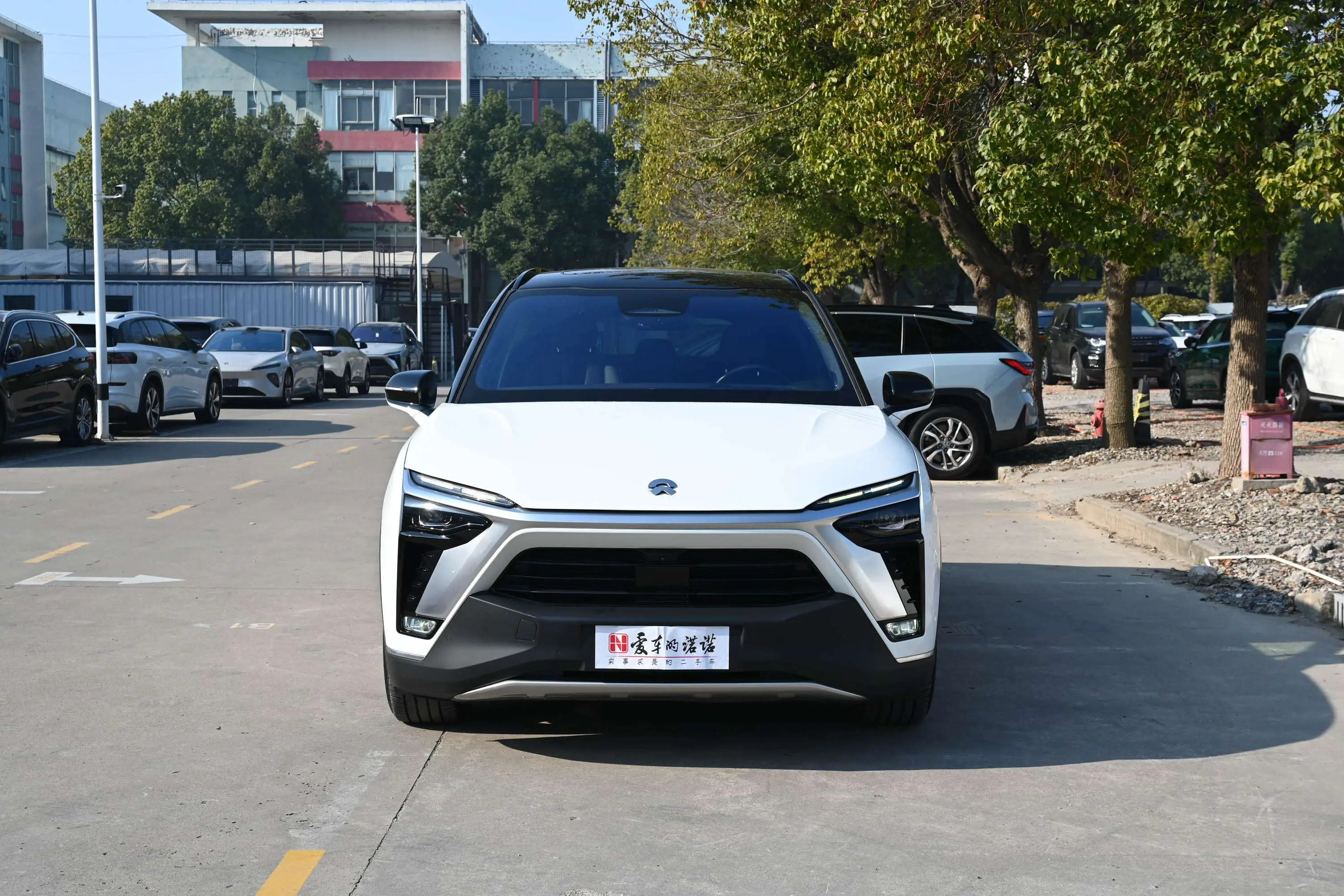 NIO ES8  из Китая