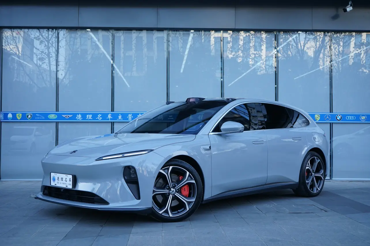 NIO ET5T  из Китая