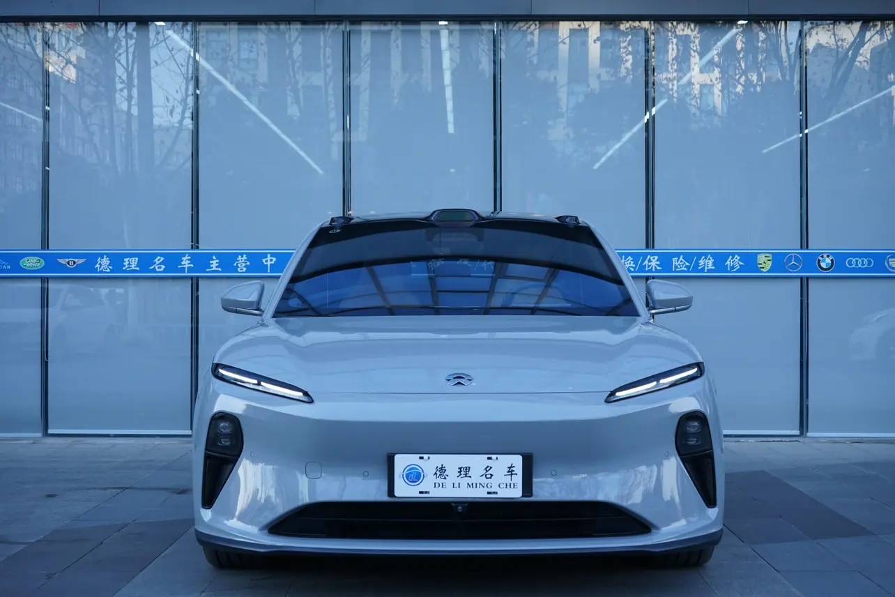 NIO ET5T  из Китая