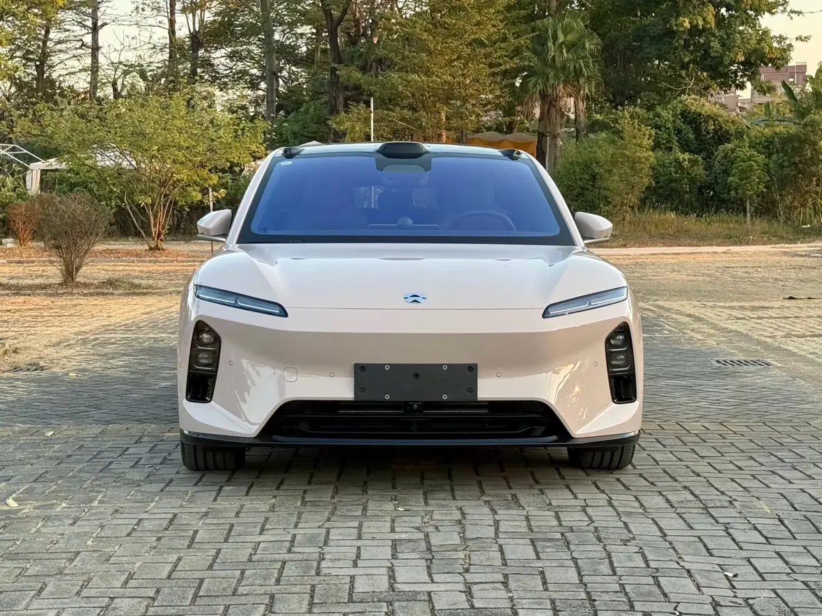 NIO ET5T  из Китая