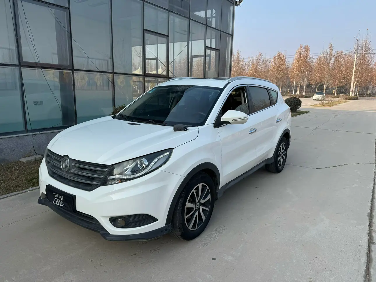 Dongfeng Fengon 580  из Китая