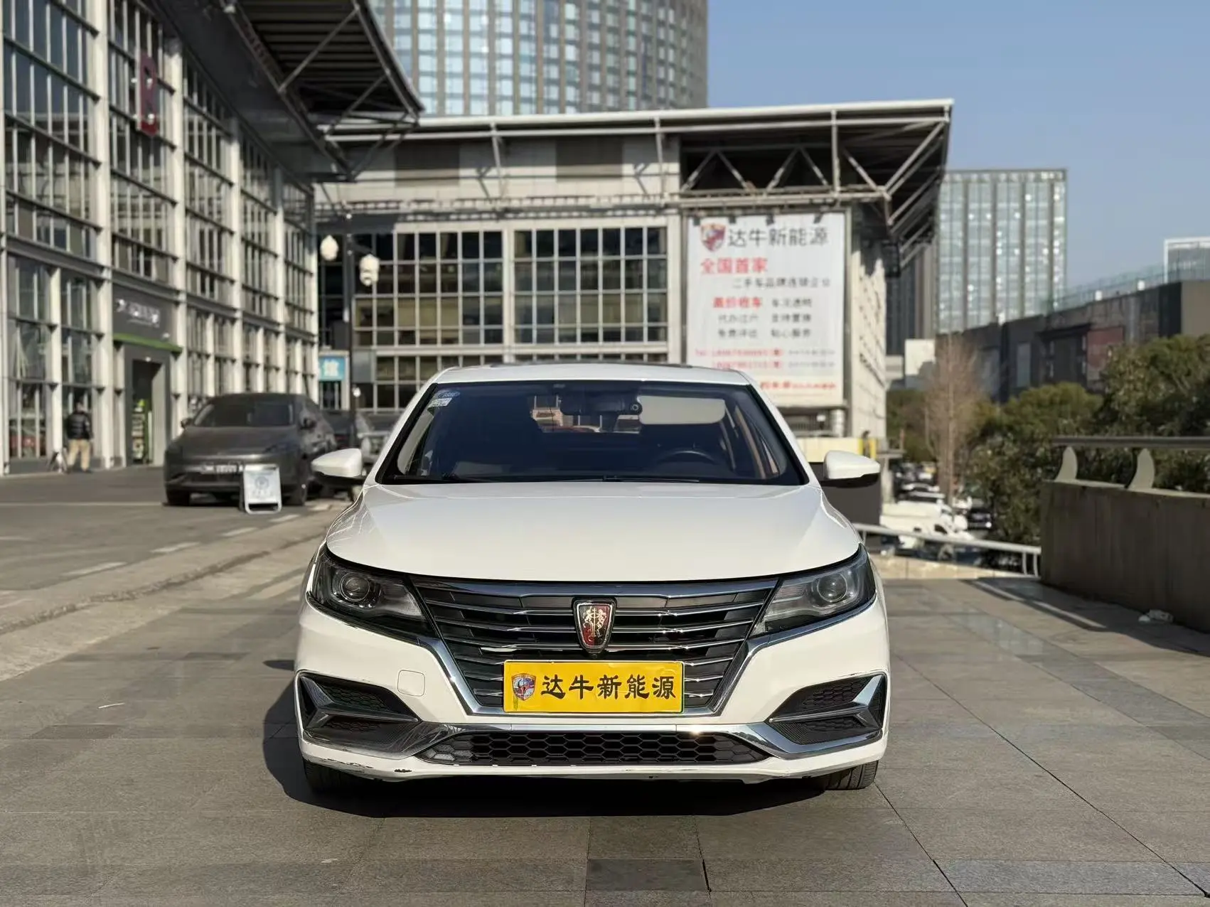 Roewe ei6  из Китая