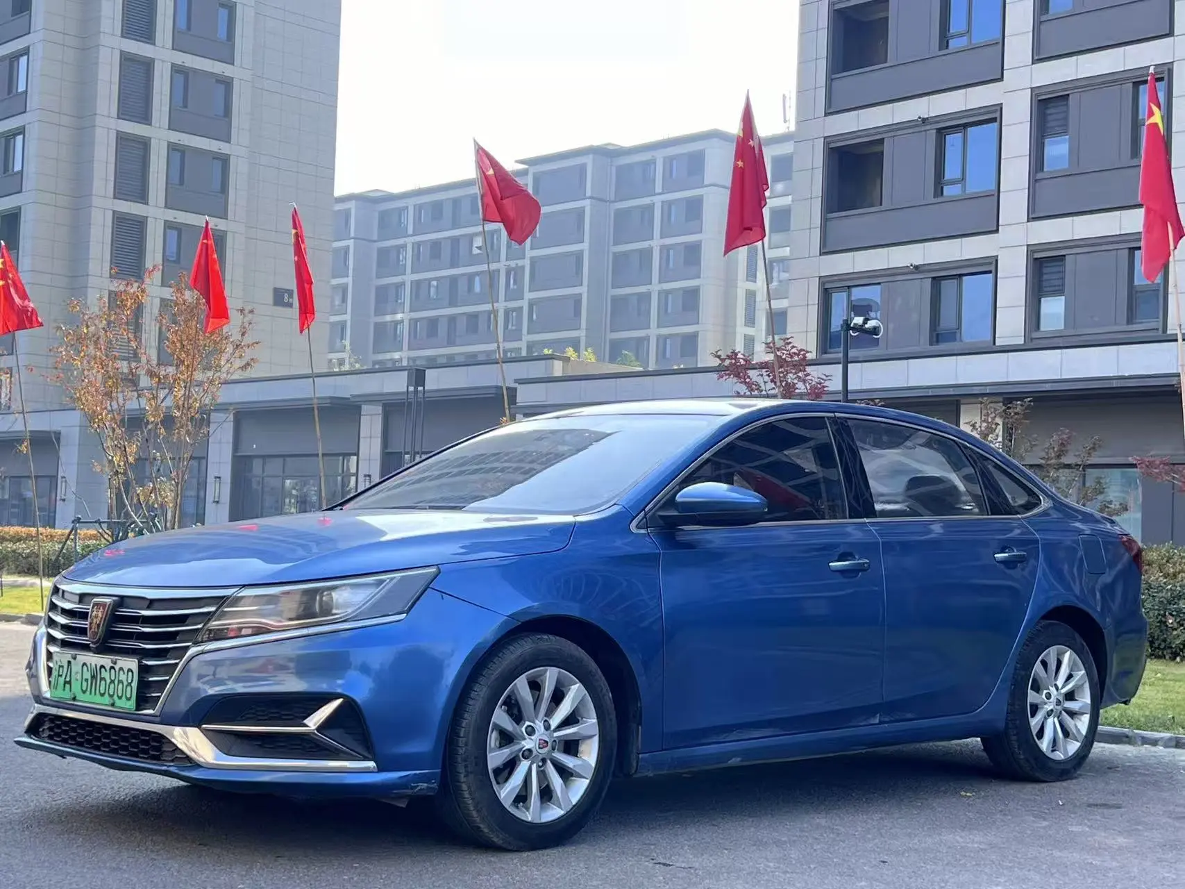 Roewe ei6  из Китая