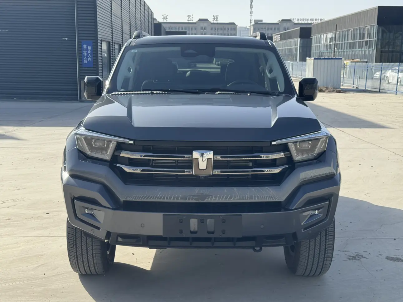 Tank 400 Hi4-T  из Китая