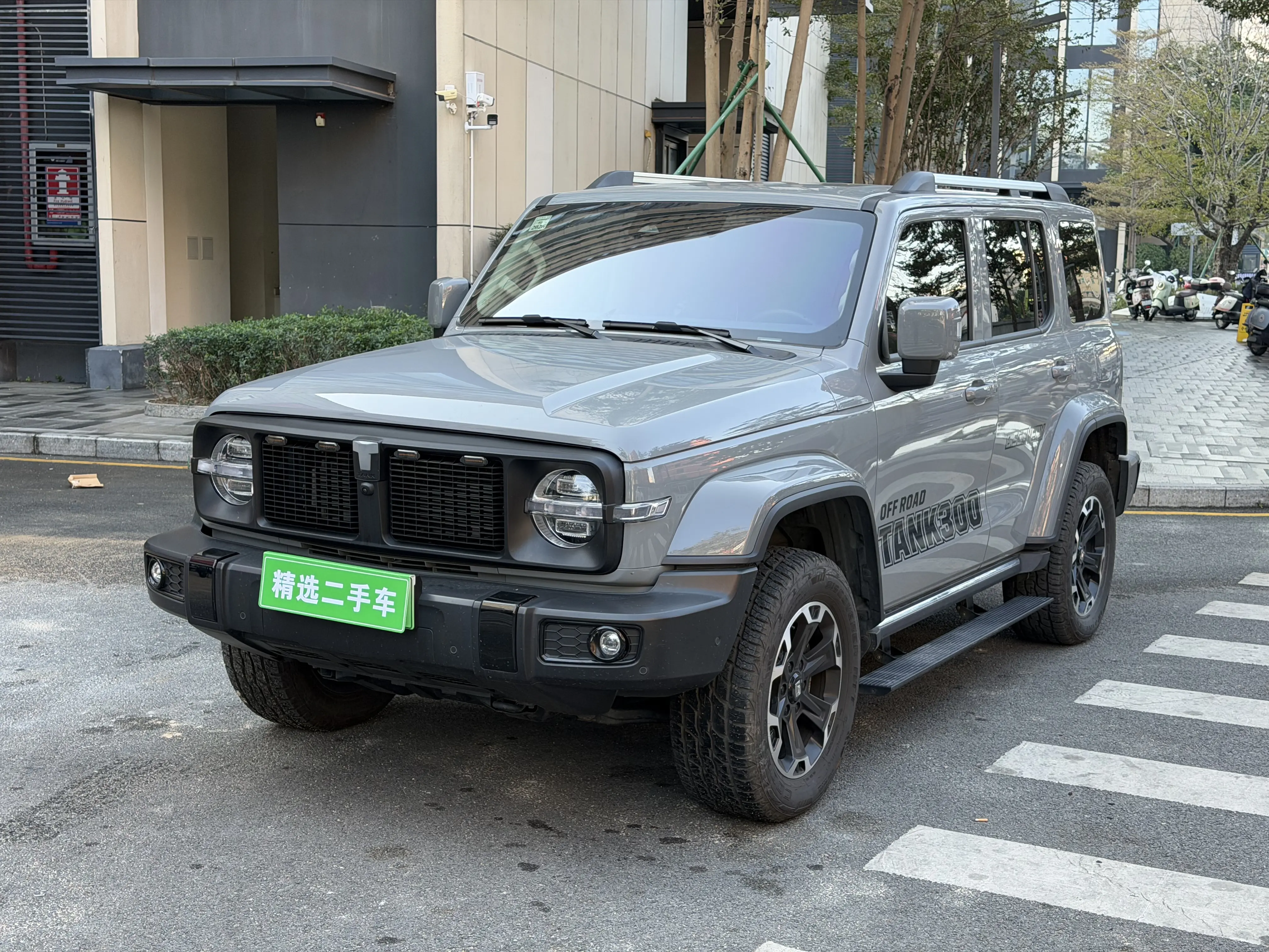 Tank 300 Hi4-T  из Китая