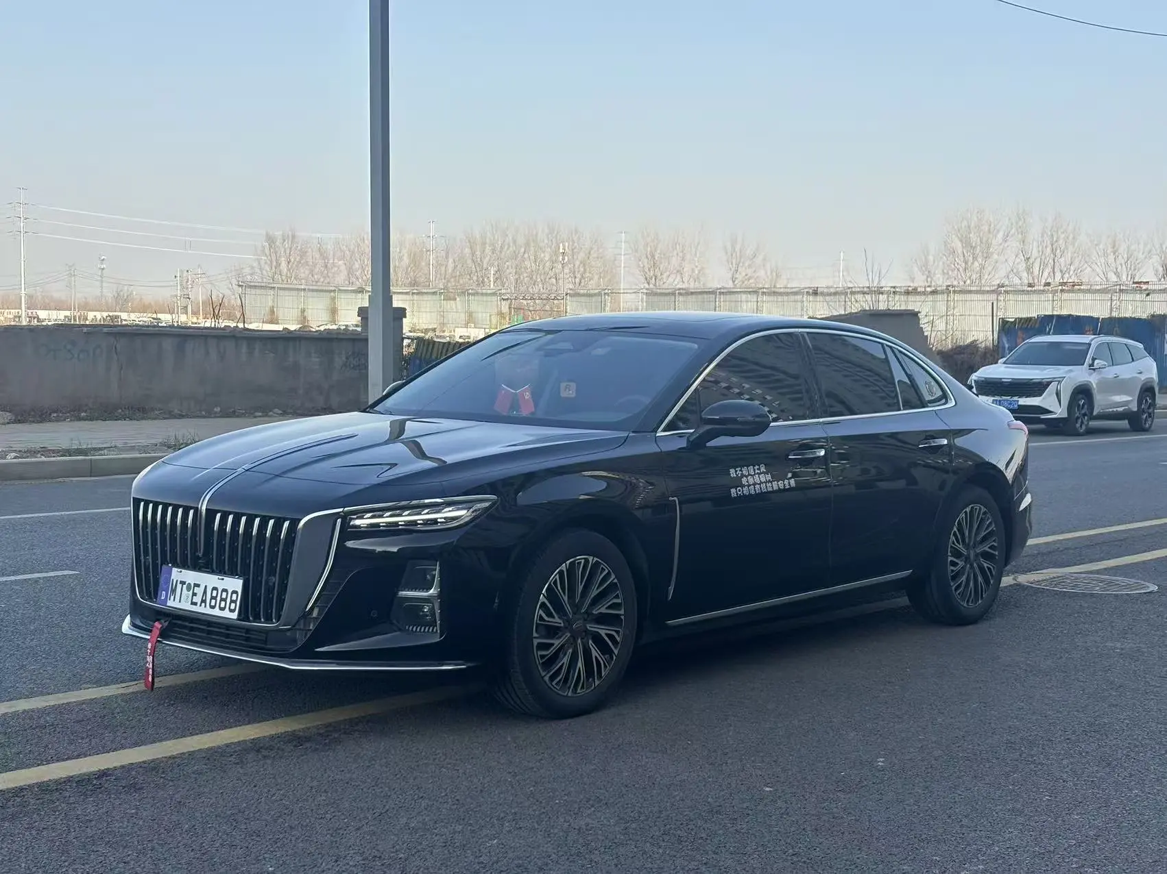 Hongqi H5  из Китая