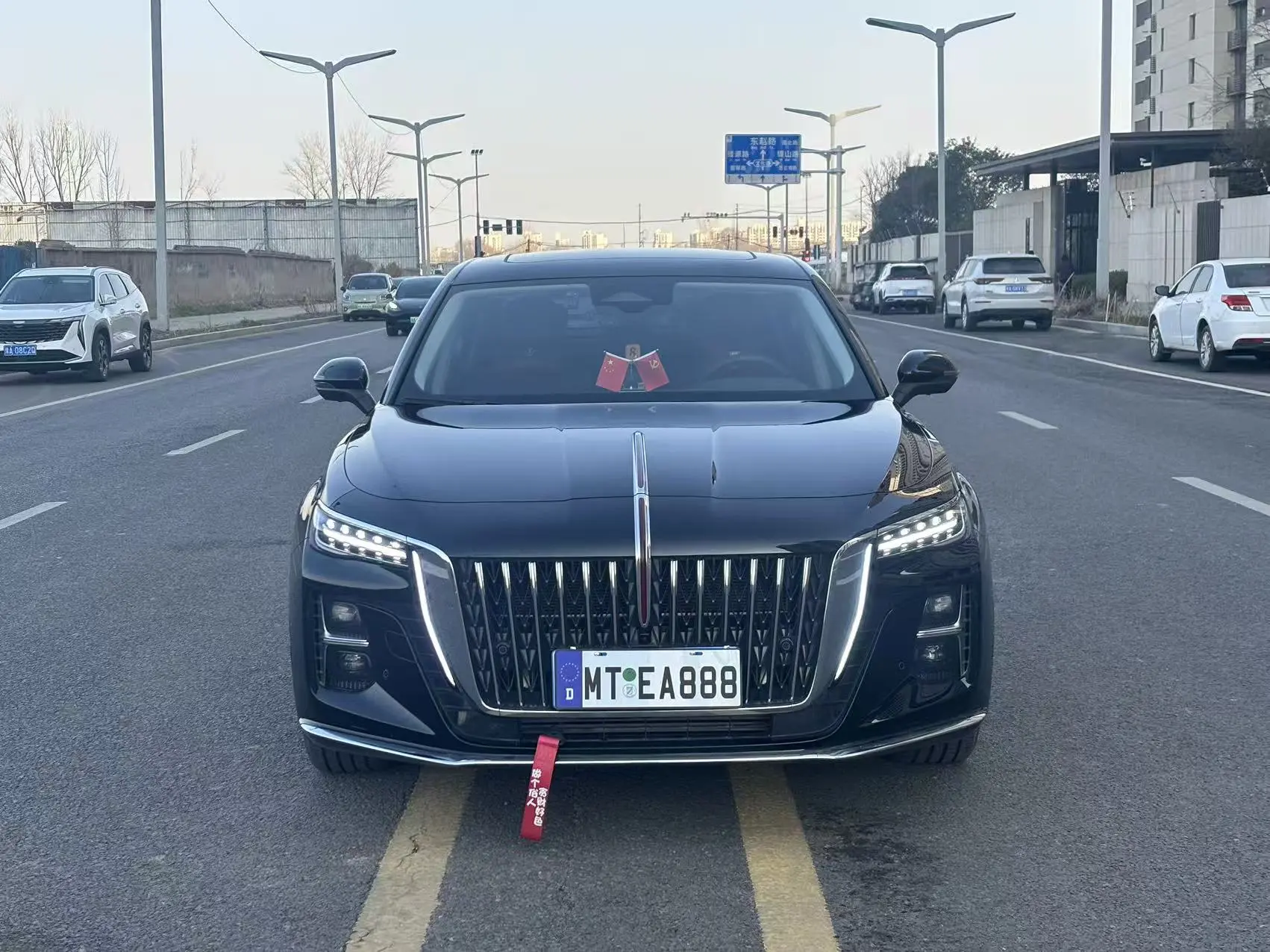 Hongqi H5  из Китая