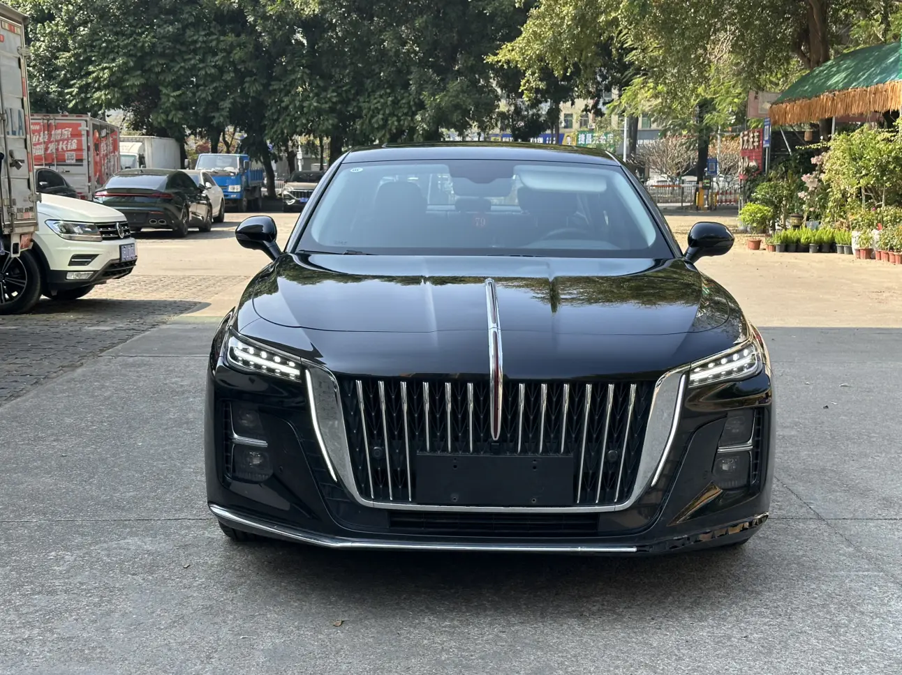 Hongqi H5  из Китая