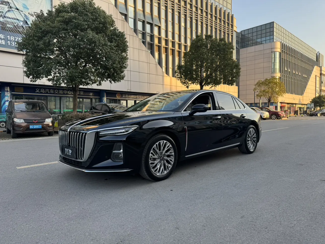 Hongqi H5  из Китая