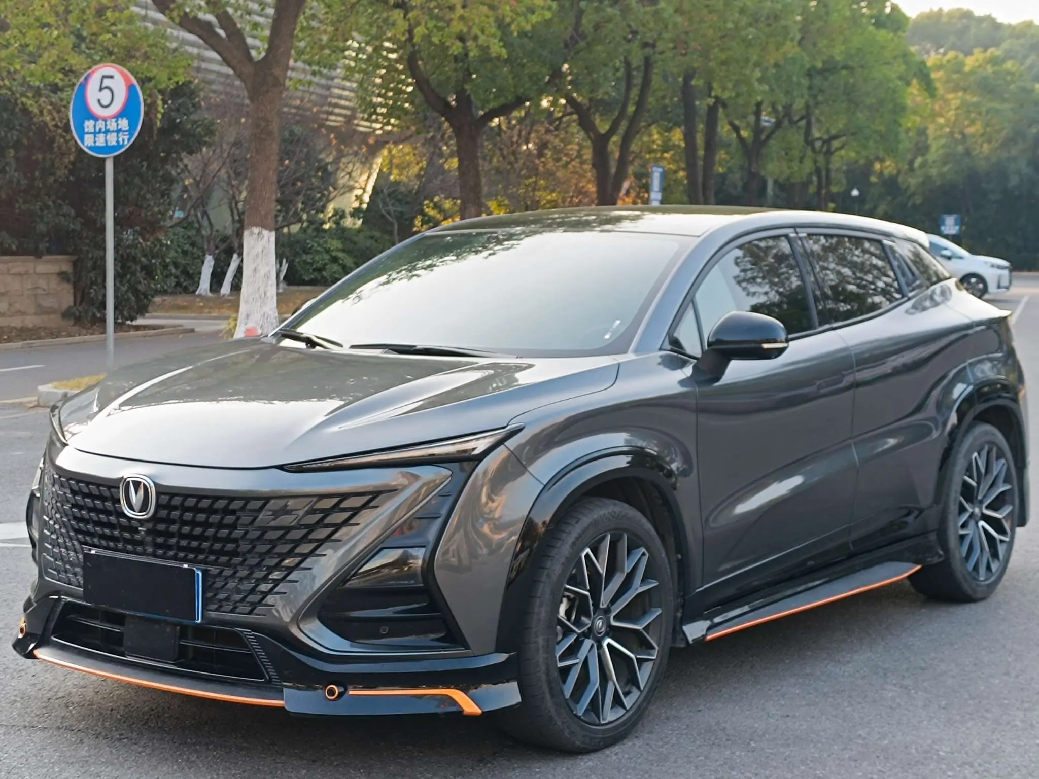 Changan UNI-T  из Китая