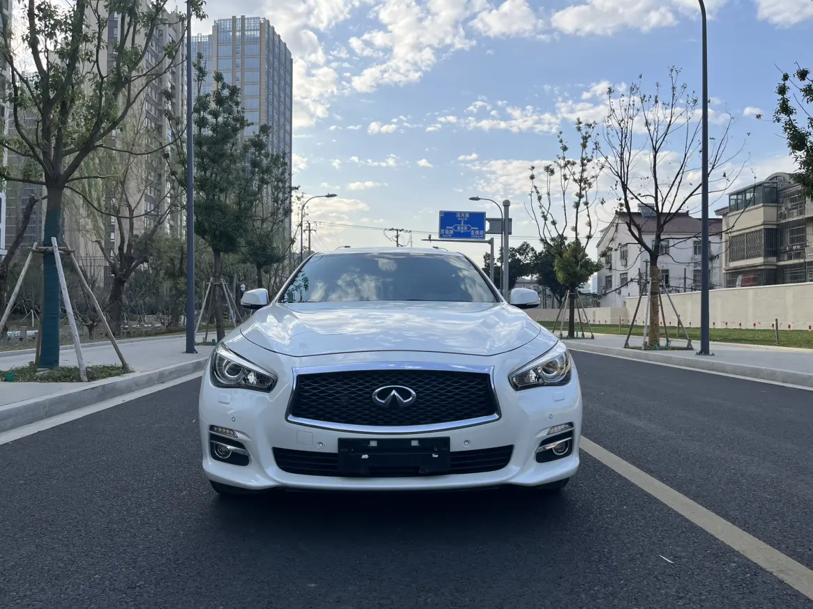 Infiniti Q50L  из Китая