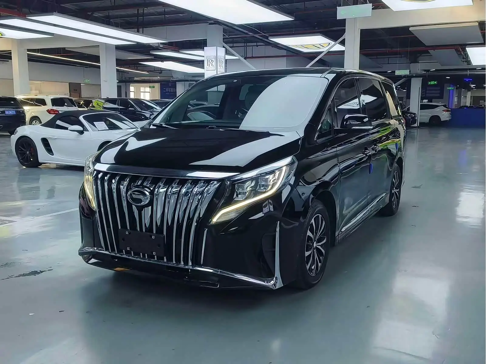 GAC Trumpchi M8  из Китая