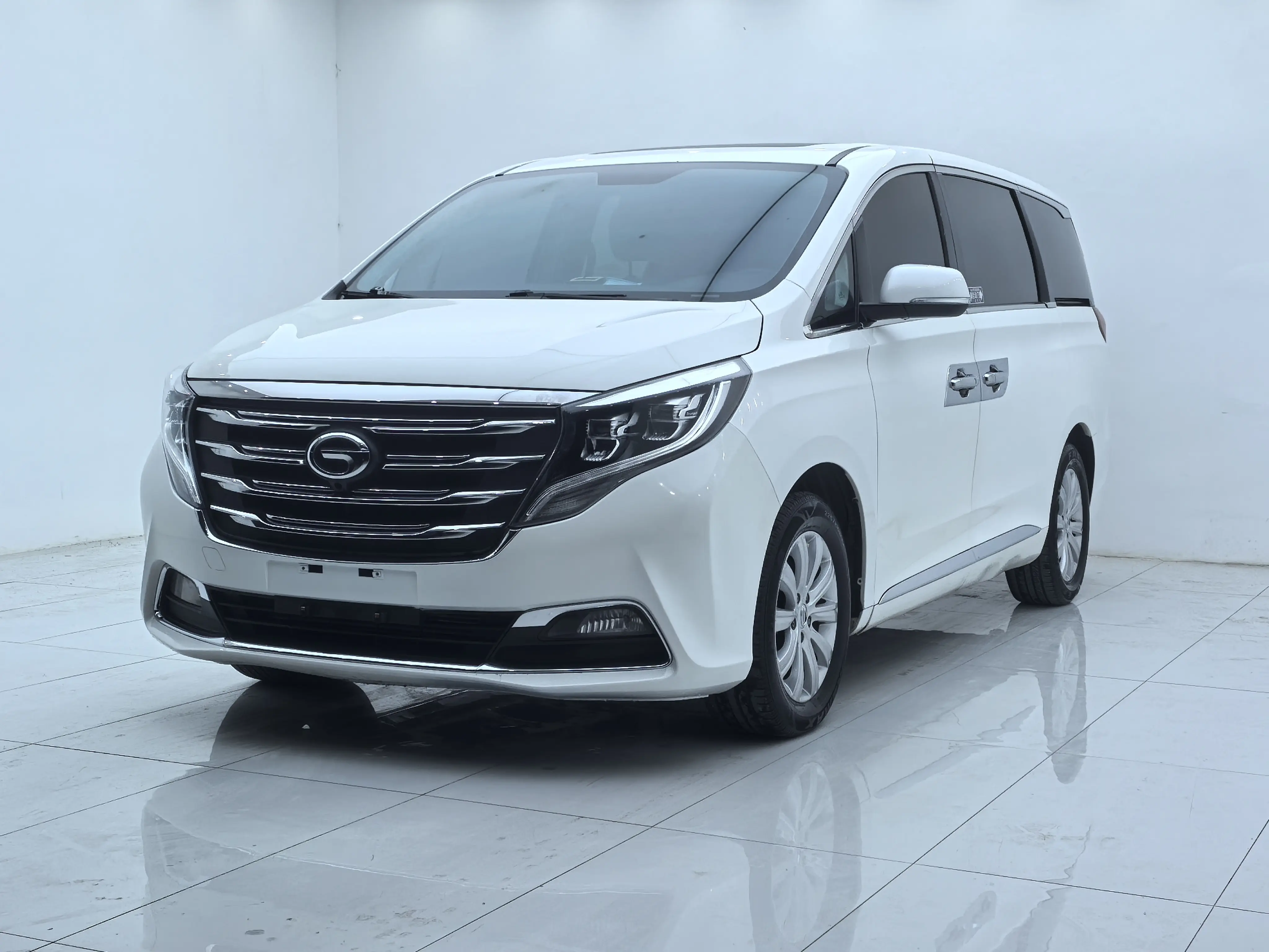 GAC Trumpchi M8  из Китая
