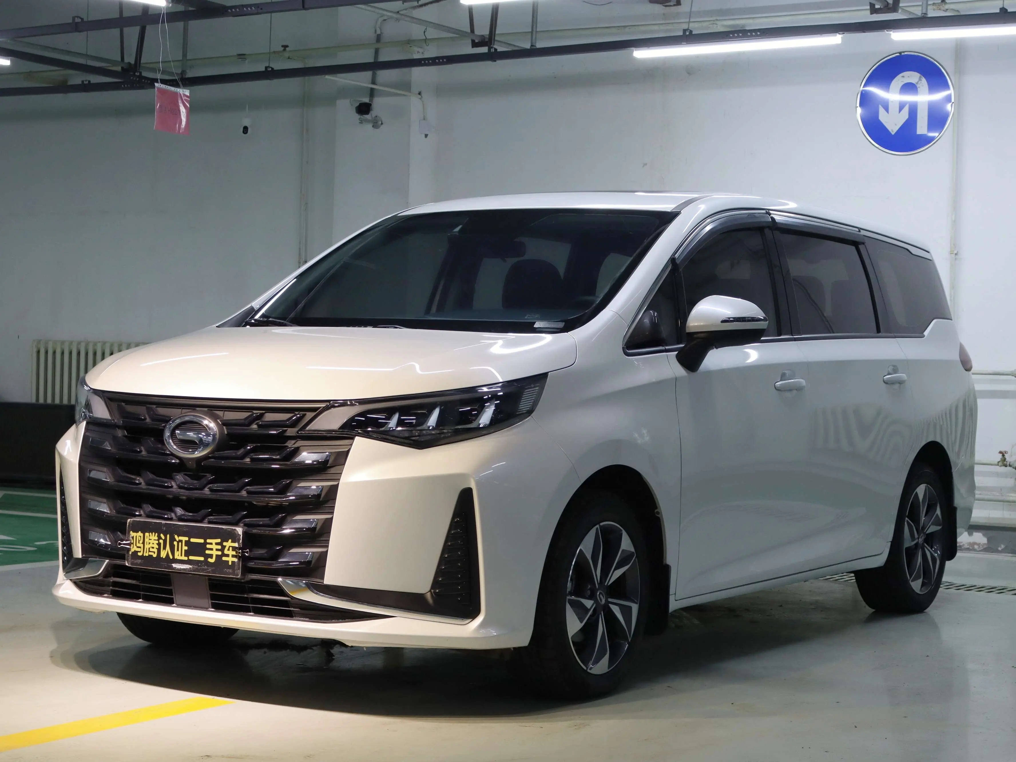 GAC Trumpchi M6  из Китая