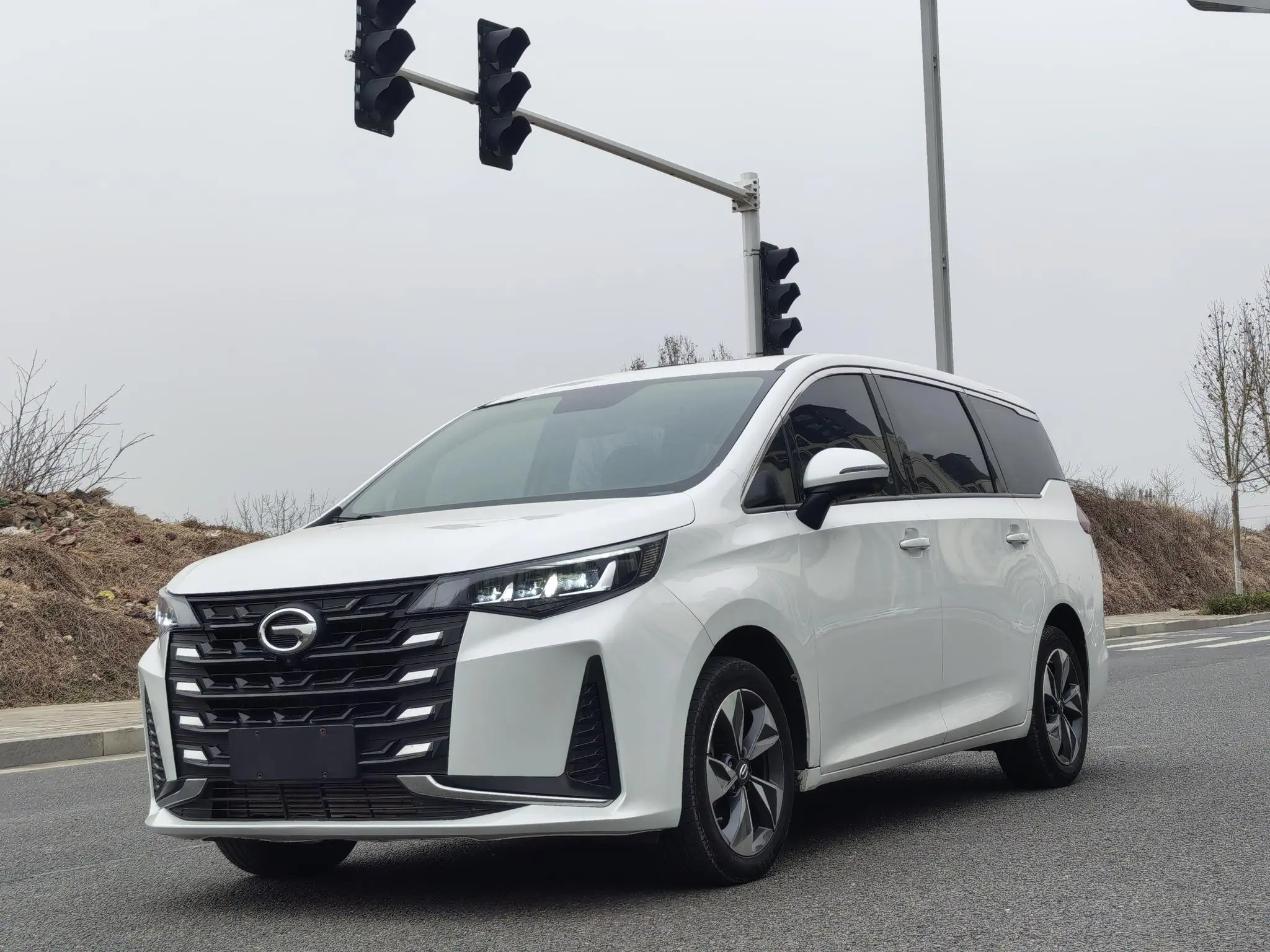 GAC Trumpchi M6  из Китая