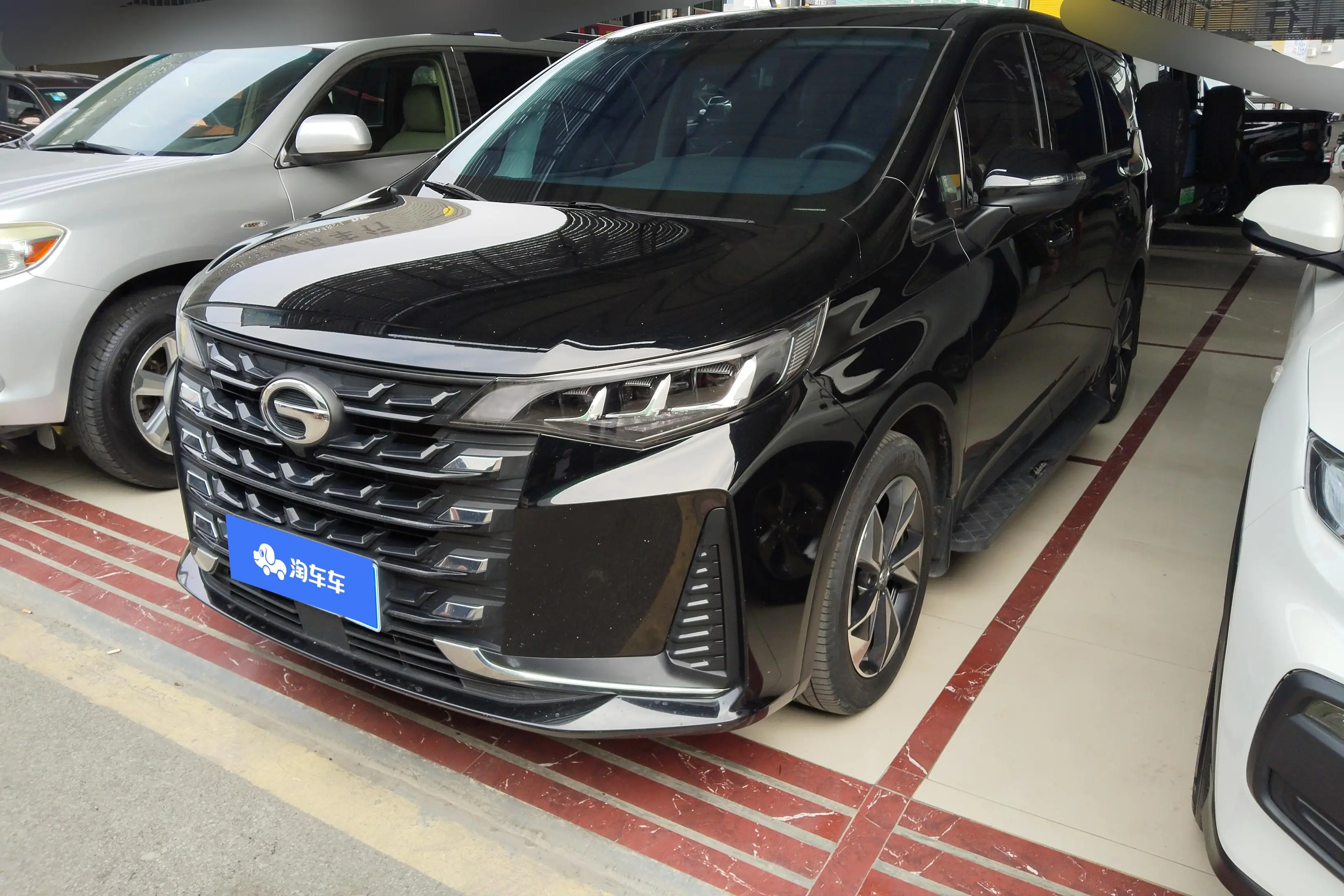 GAC Trumpchi M6  из Китая