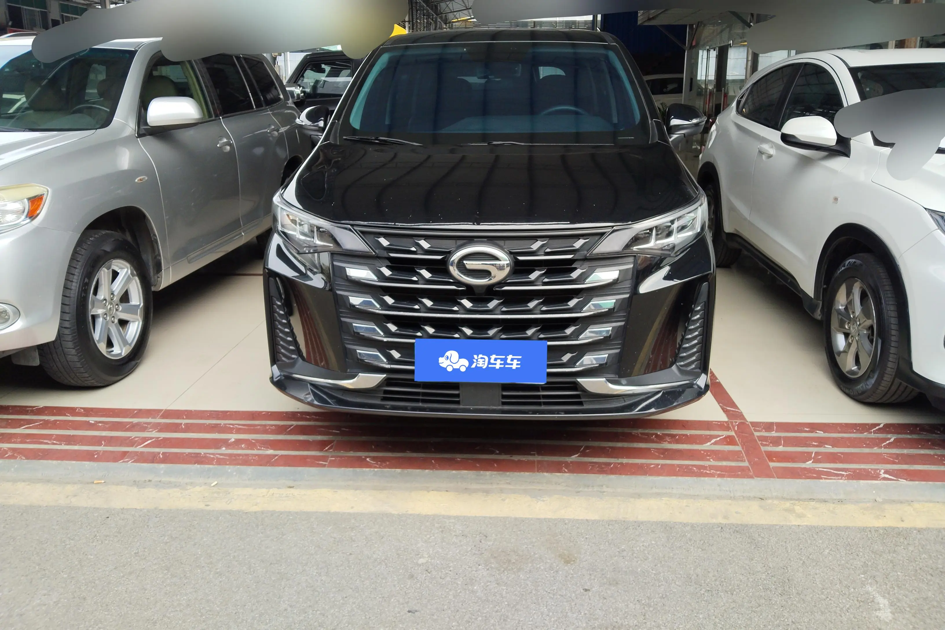 GAC Trumpchi M6  из Китая