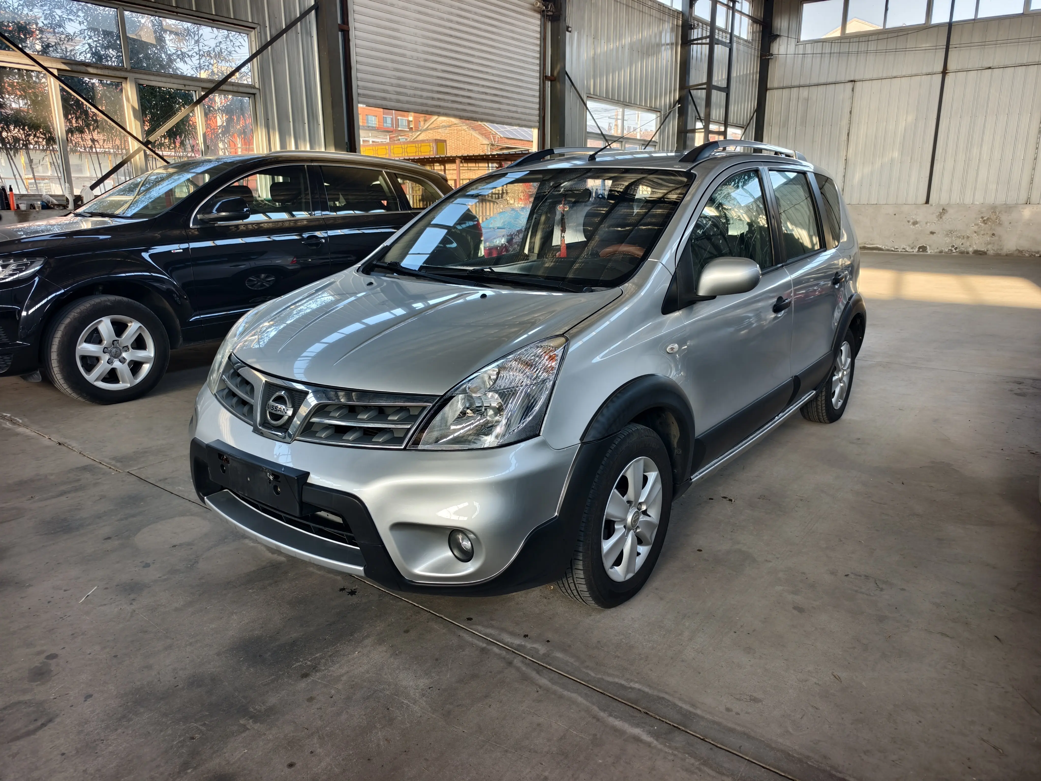 Nissan Li Wei  из Китая