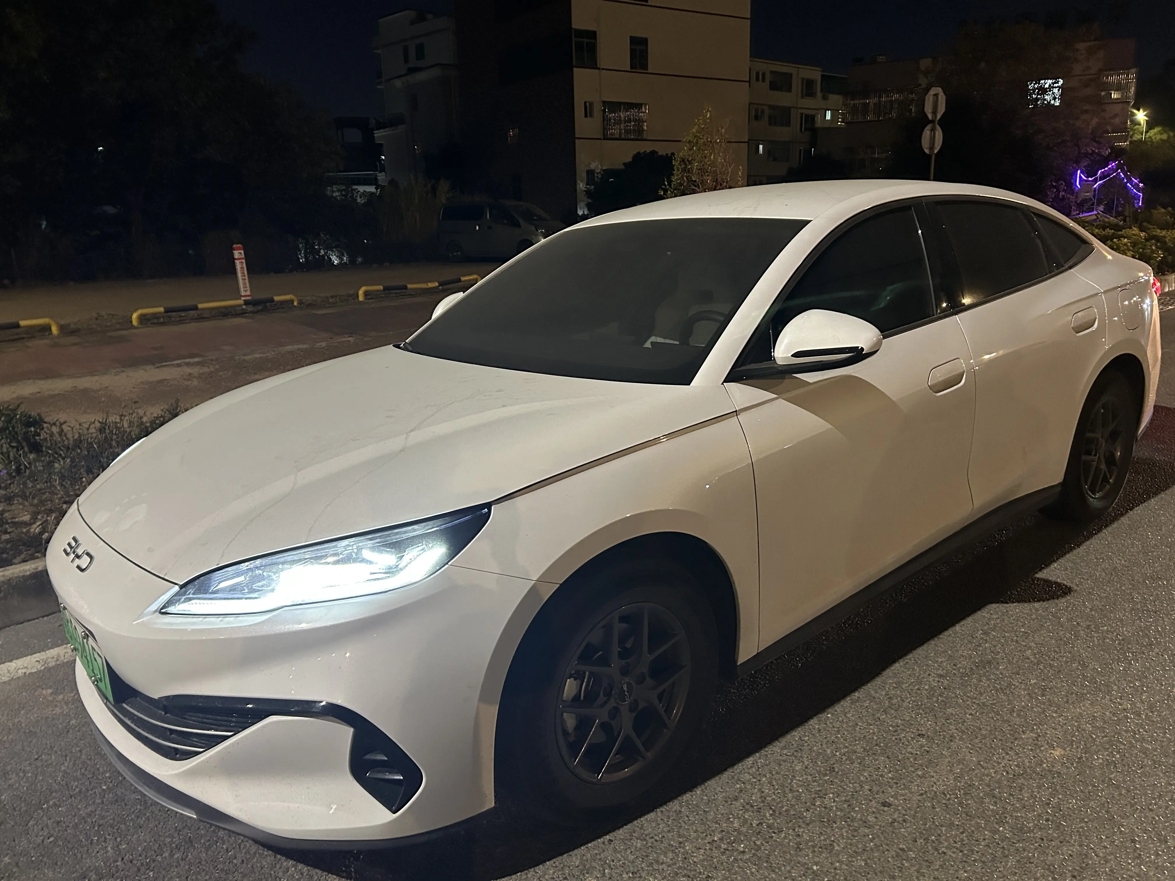 BYD Seal 06DM  из Китая