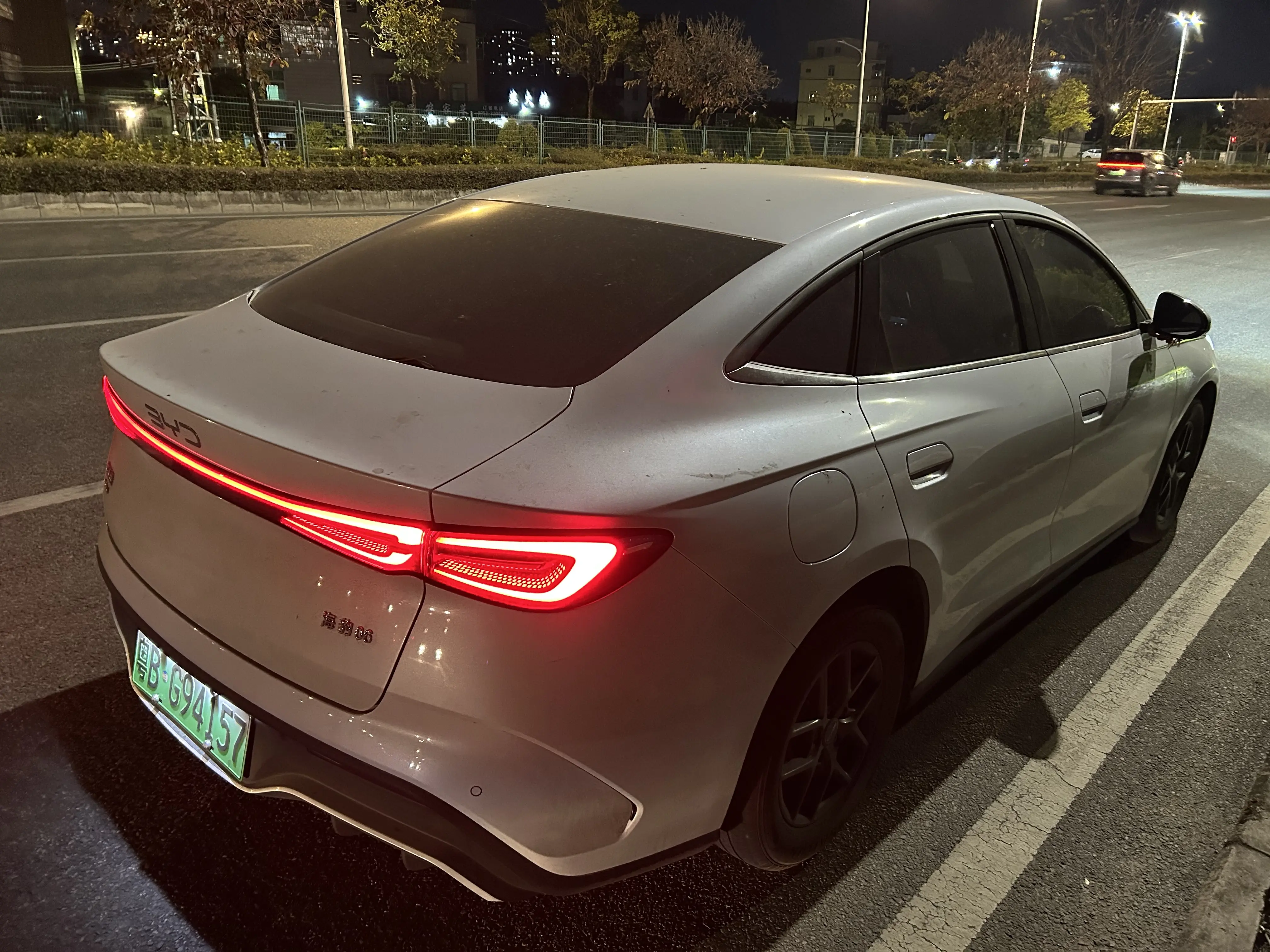 BYD Seal 06DM  из Китая