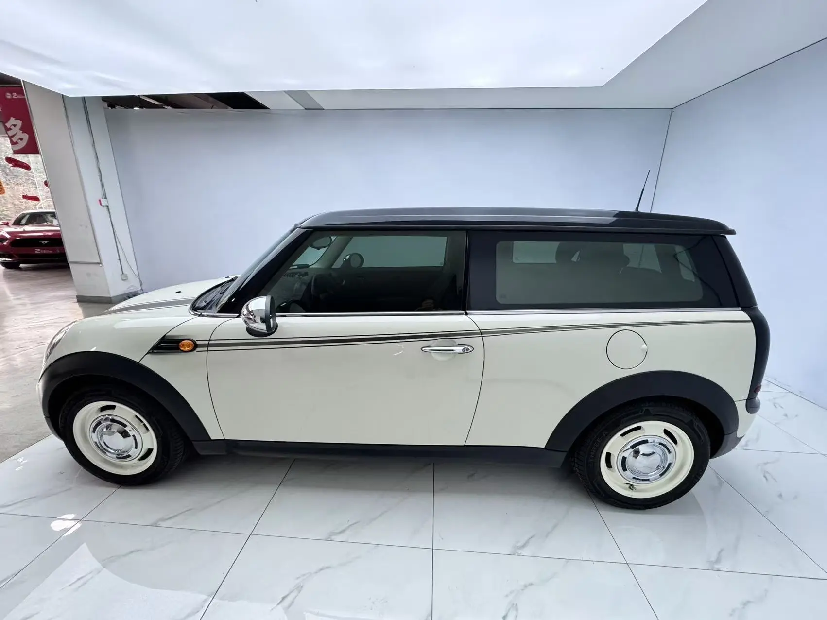 MINI CLUBMAN  из Китая
