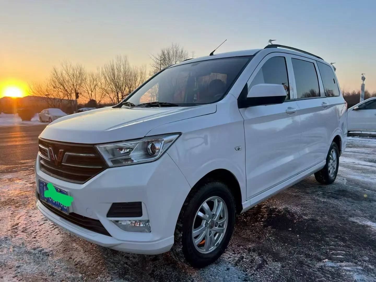 Wuling Hongguang  из Китая