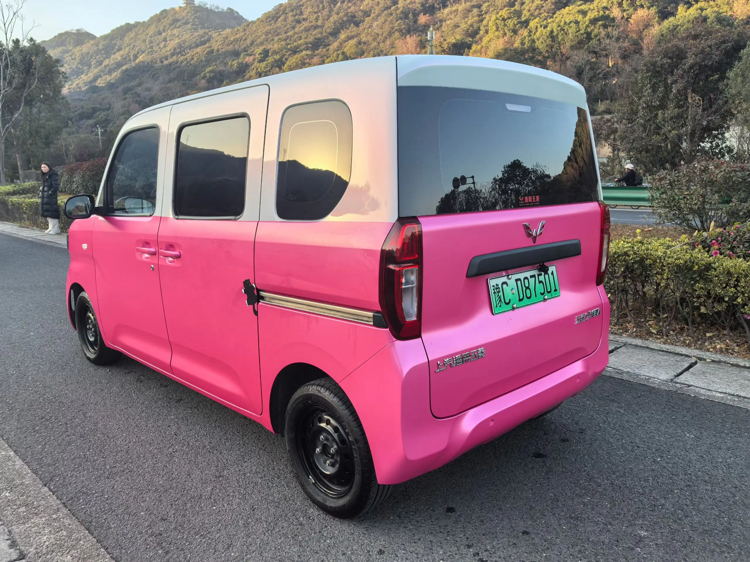 Wuling Zhiguang EV  из Китая