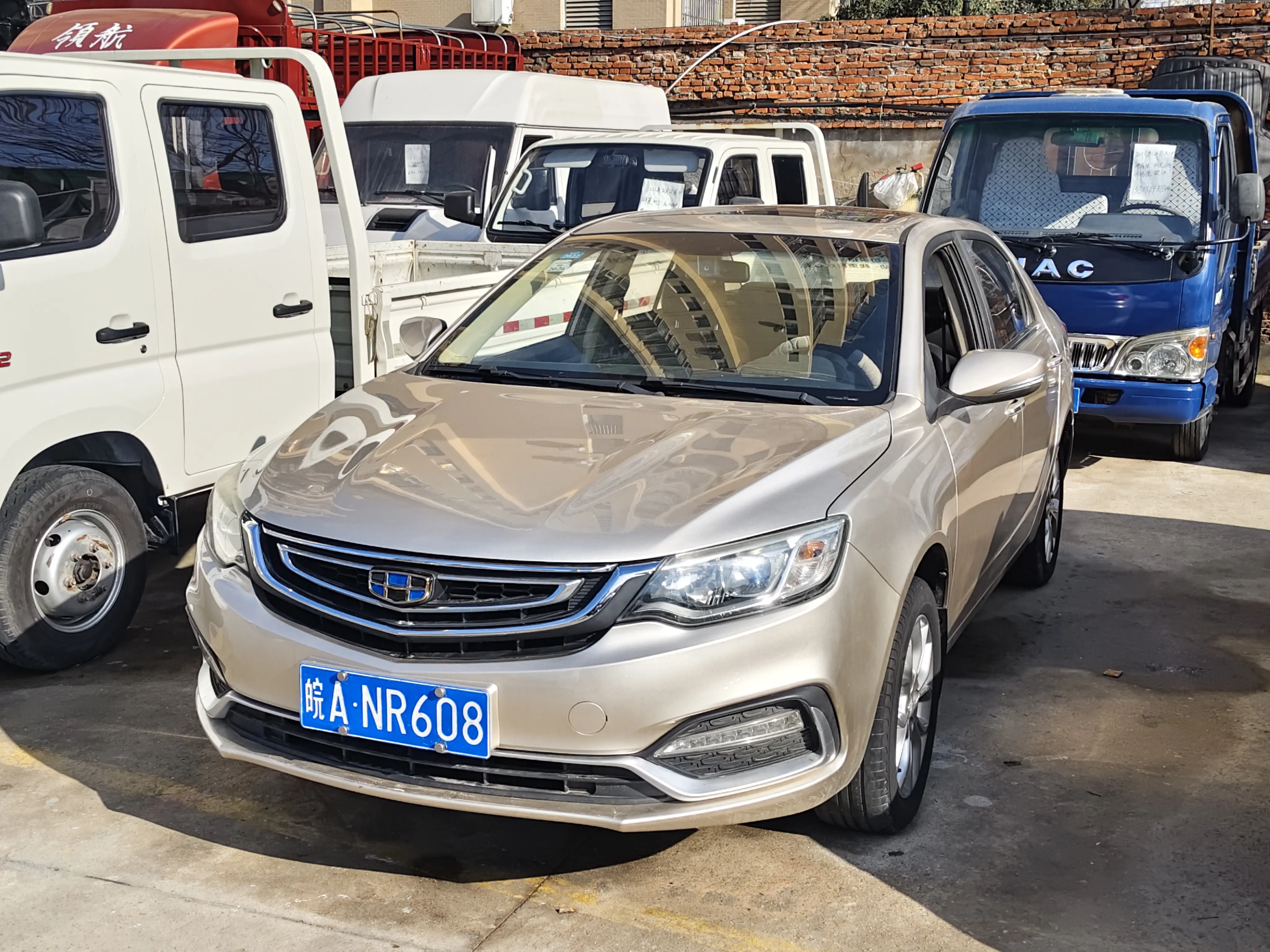 Geely Vision  из Китая