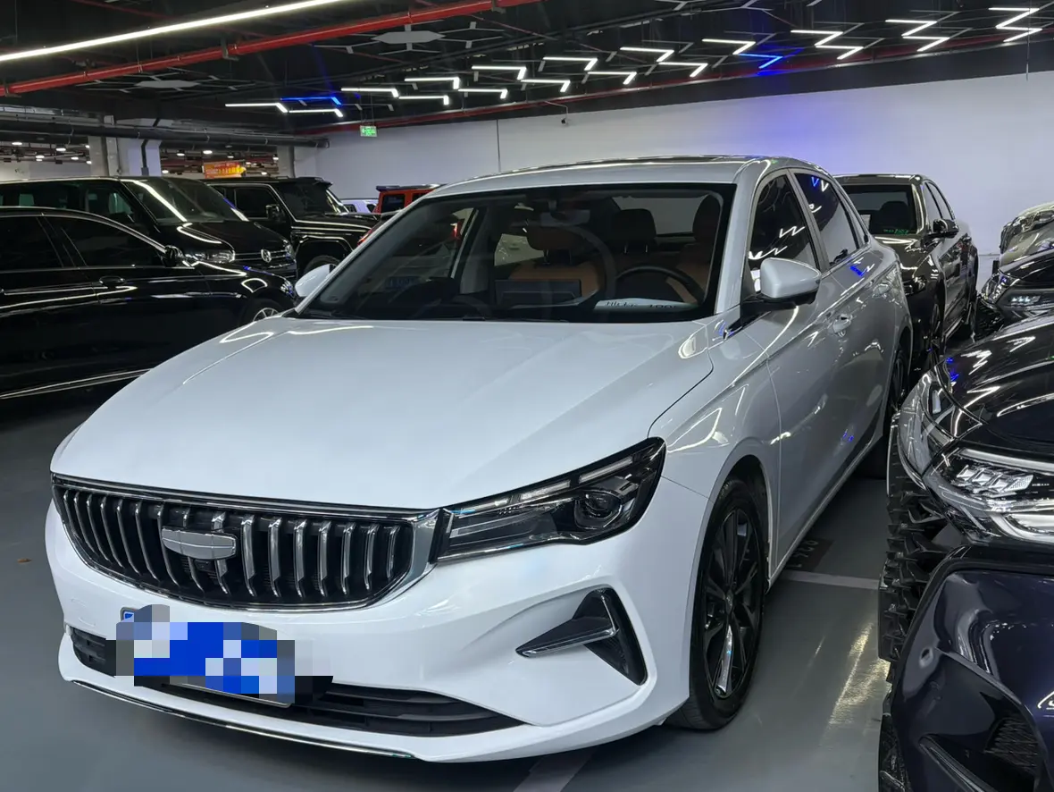 Geely Emgrand  из Китая