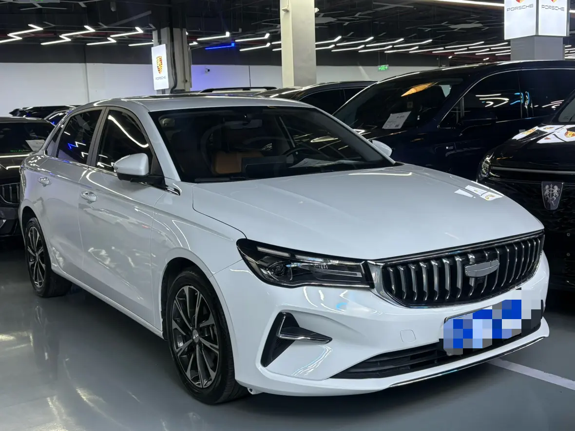 Geely Emgrand  из Китая