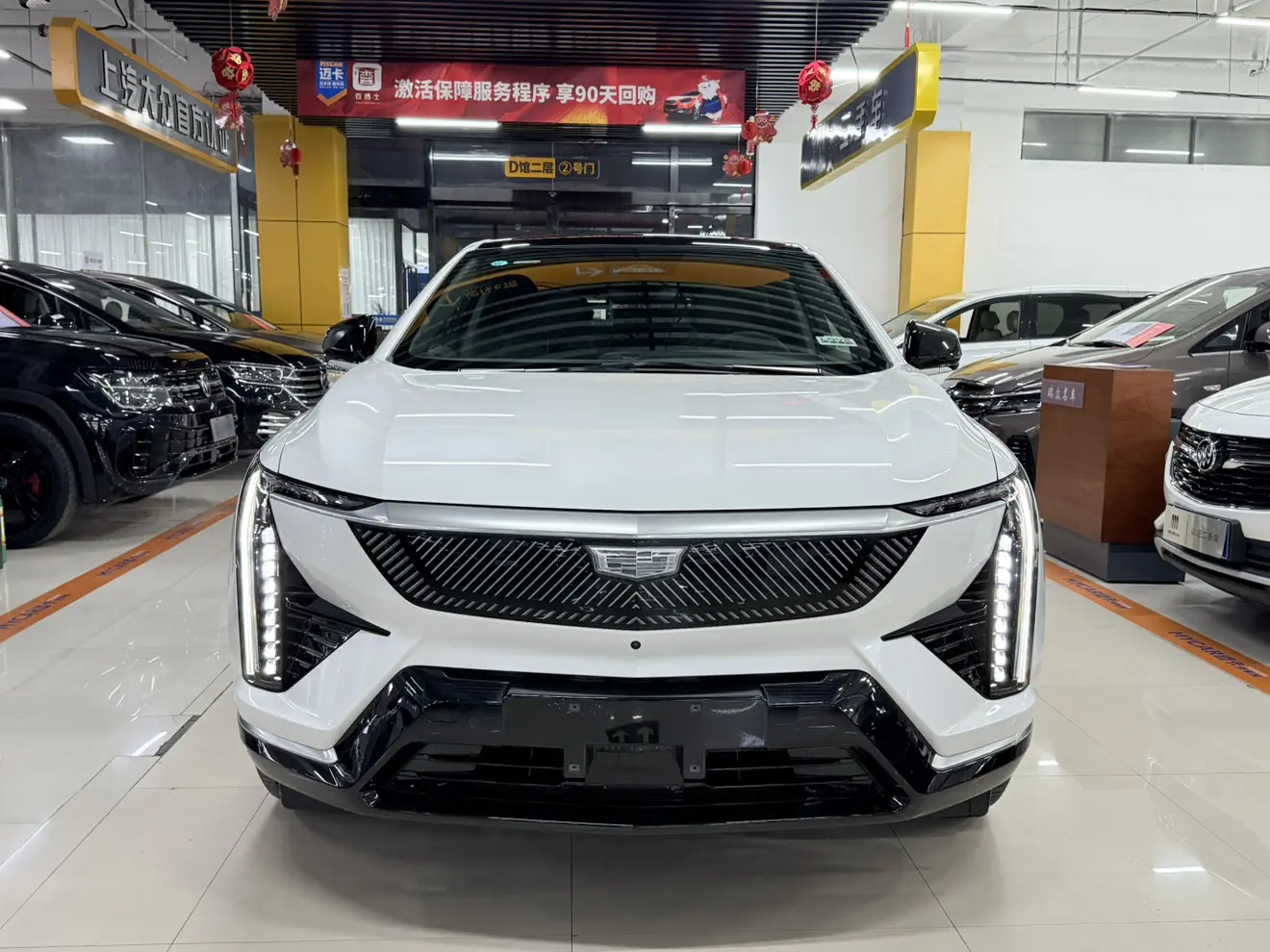 Cadillac IQ Aoge  из Китая