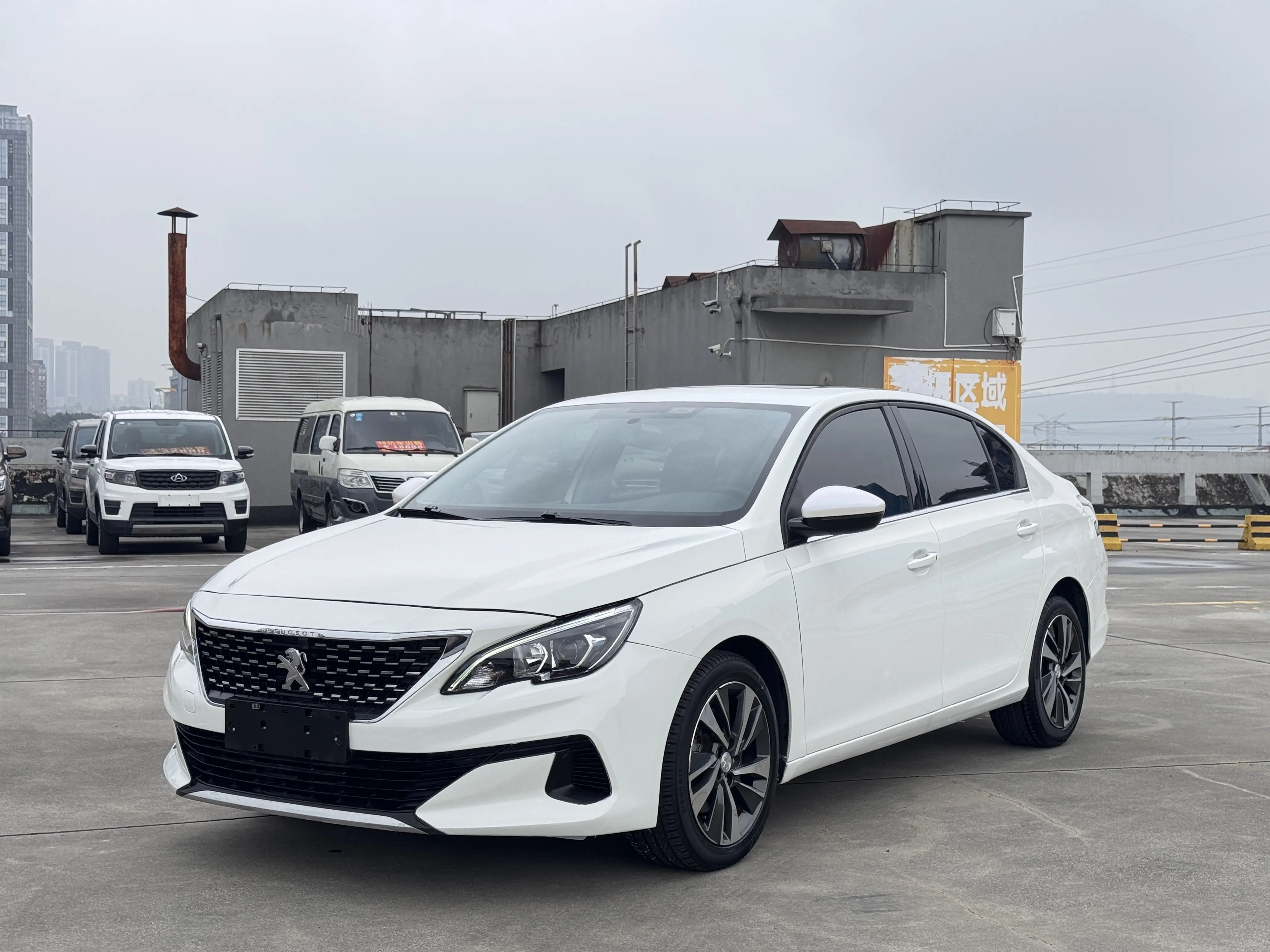 Peugeot 408  из Китая