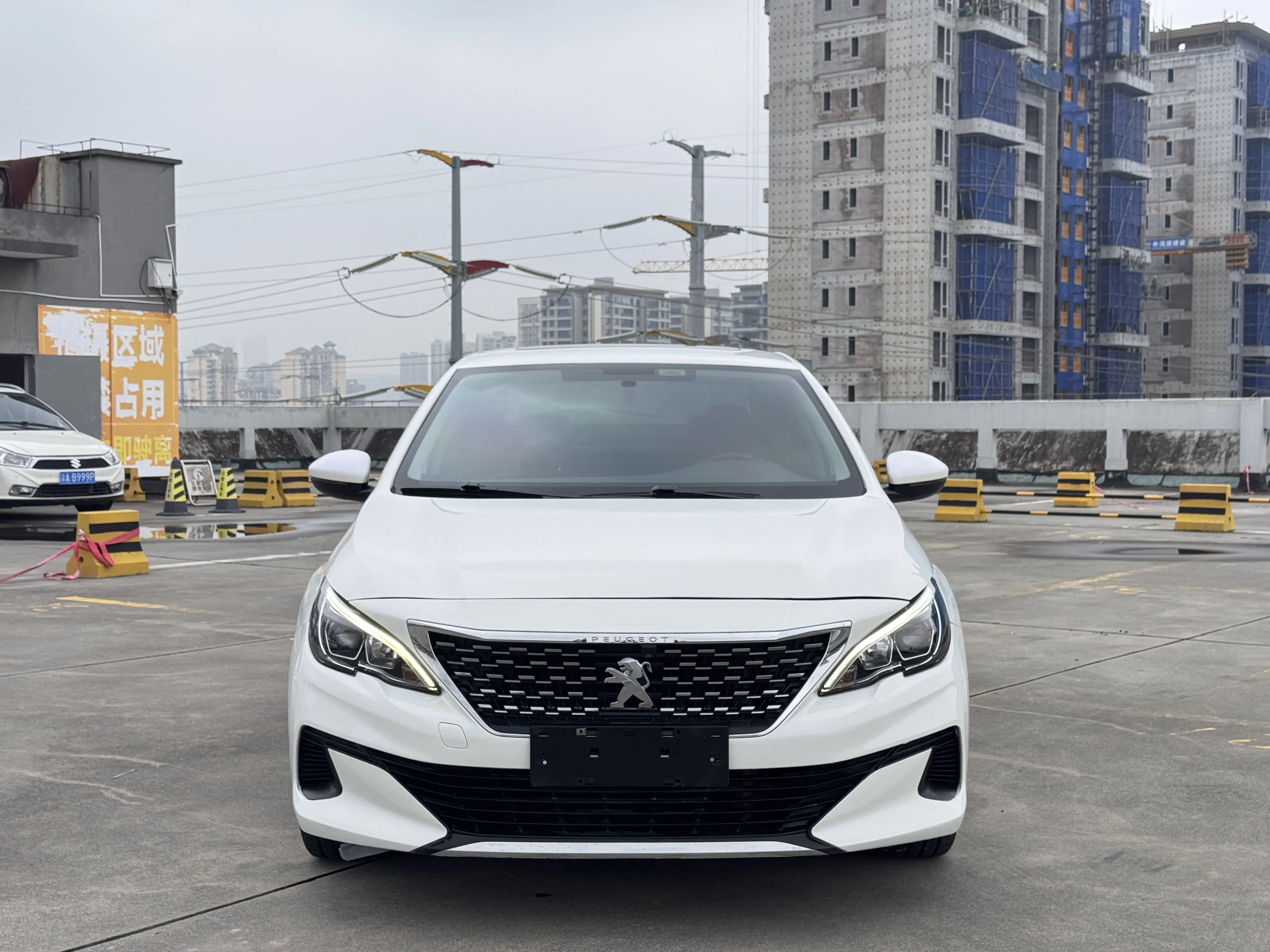 Peugeot 408  из Китая