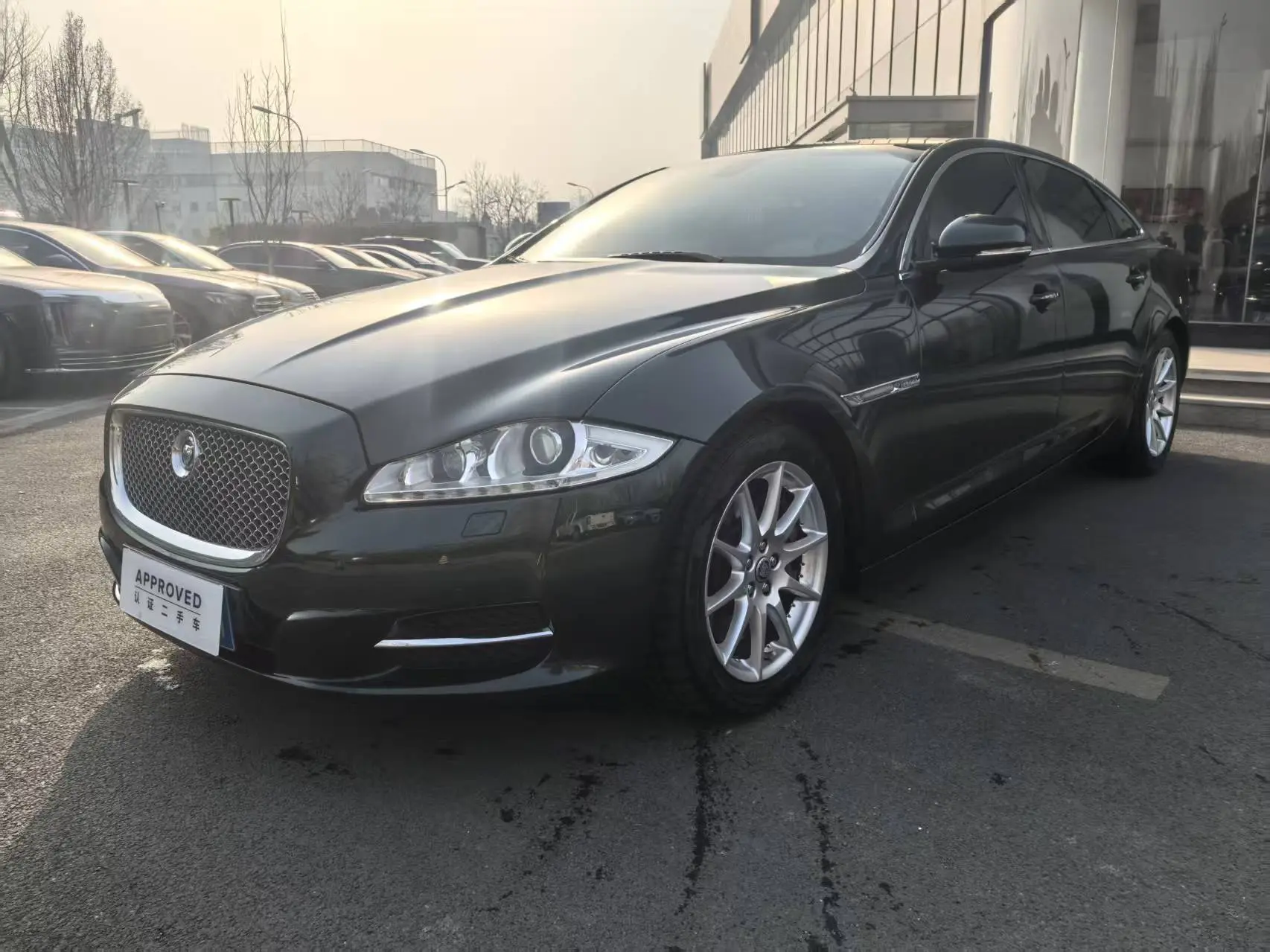 Jaguar XJ  из Китая