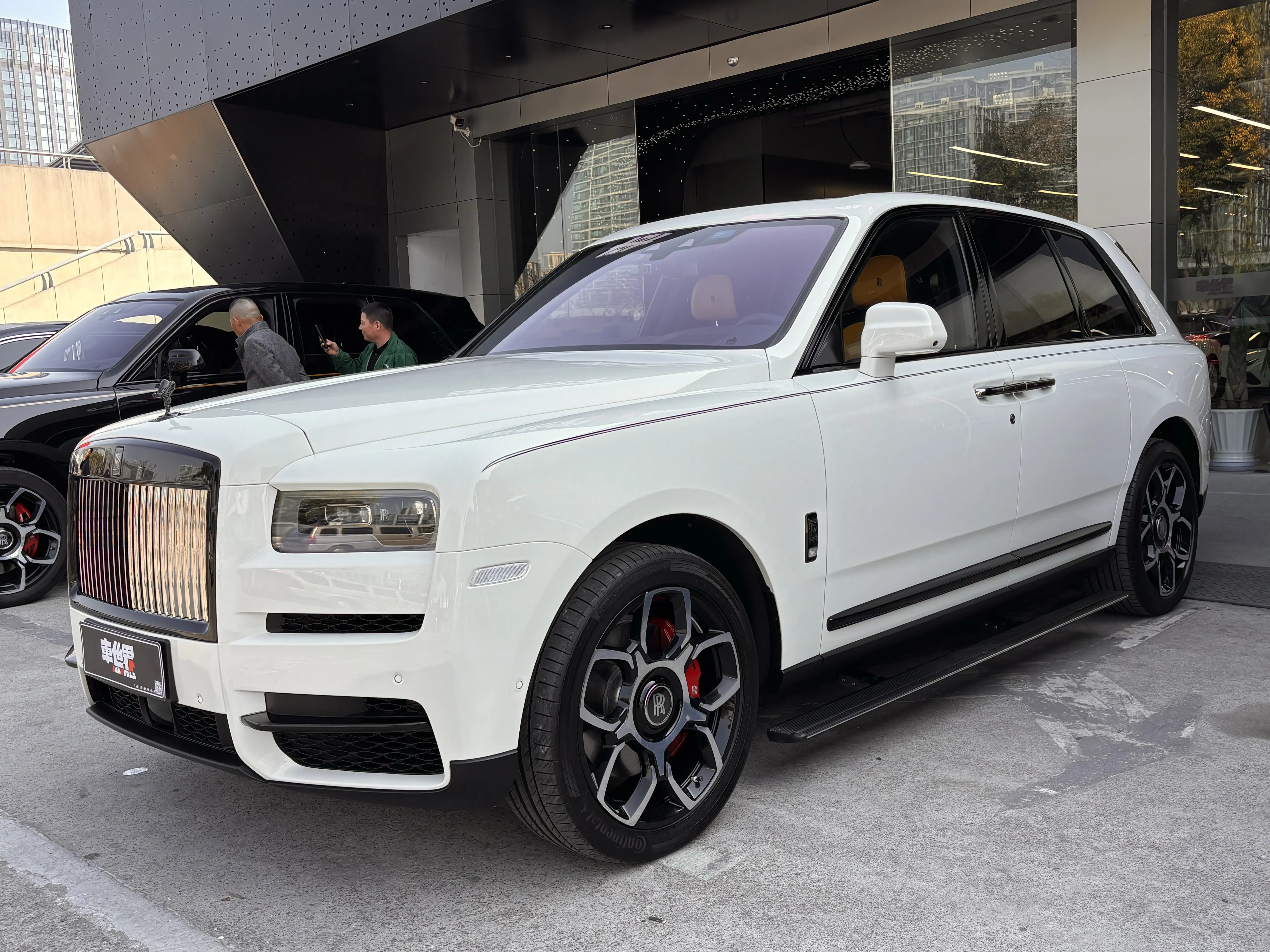 Rolls Royce Cullinan  из Китая