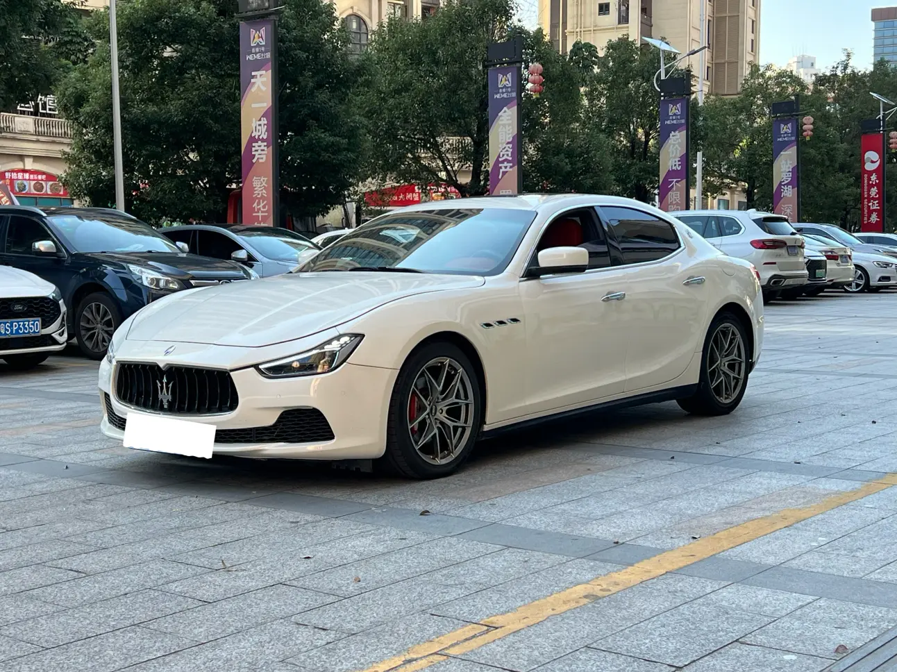 Maserati Ghibli  из Китая