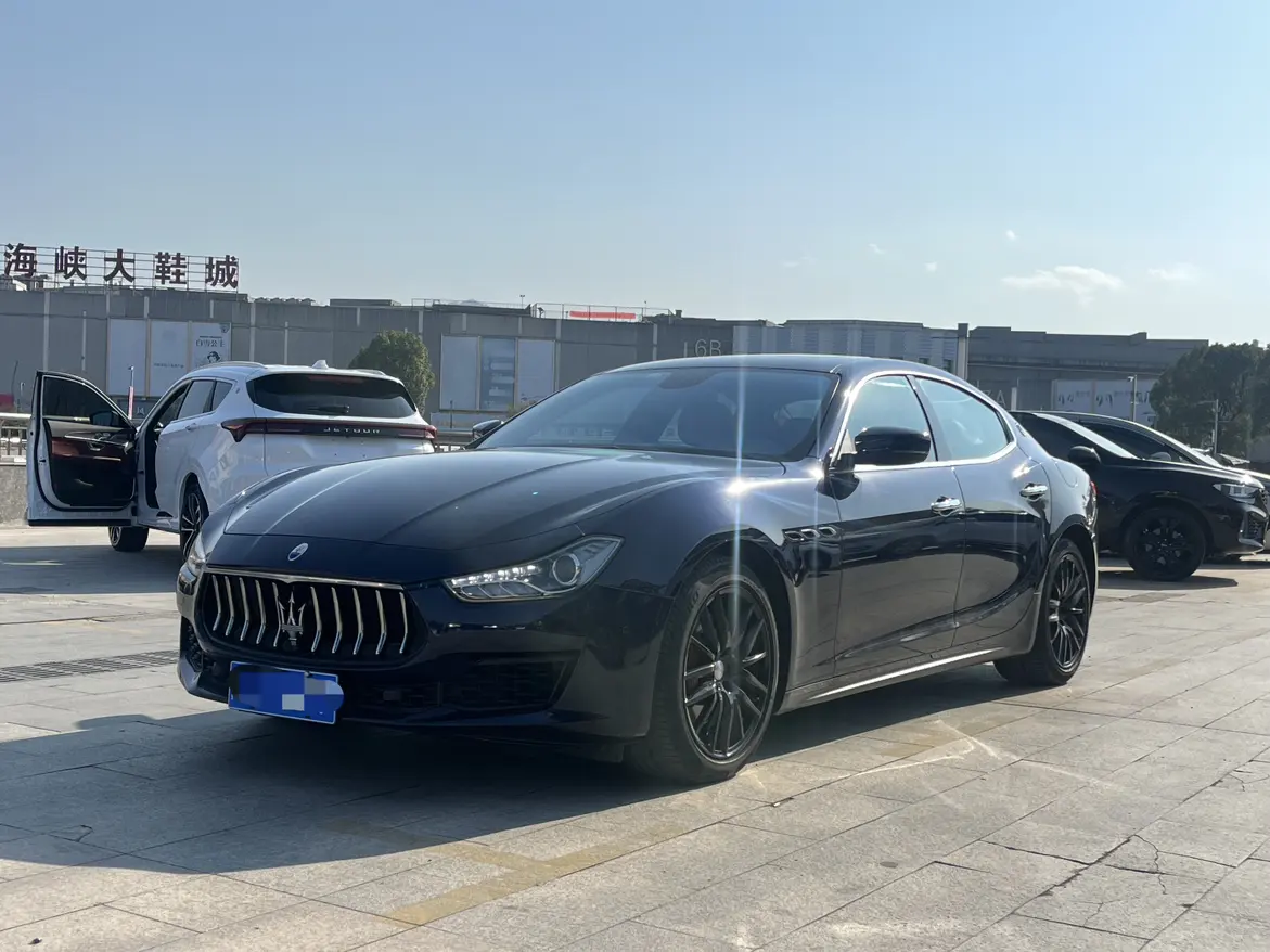Maserati Ghibli  из Китая