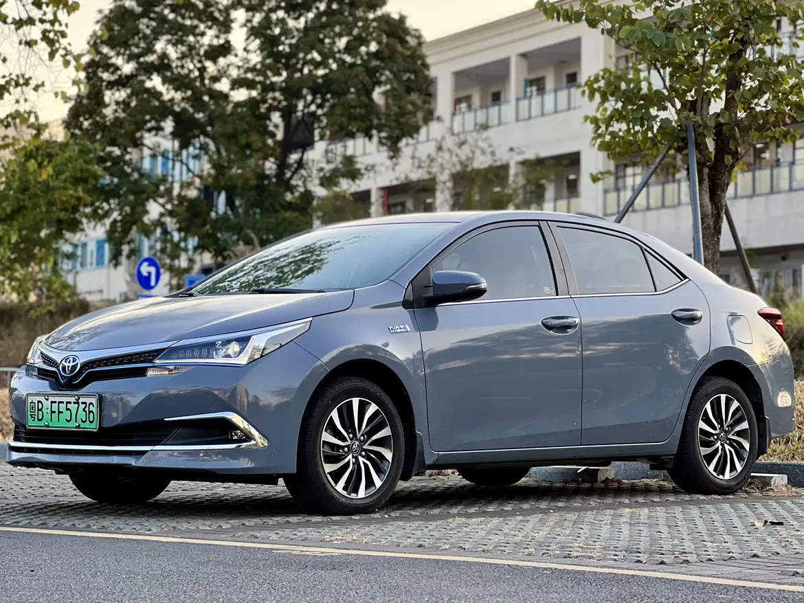 Toyota Corolla Dual Engine E+  из Китая