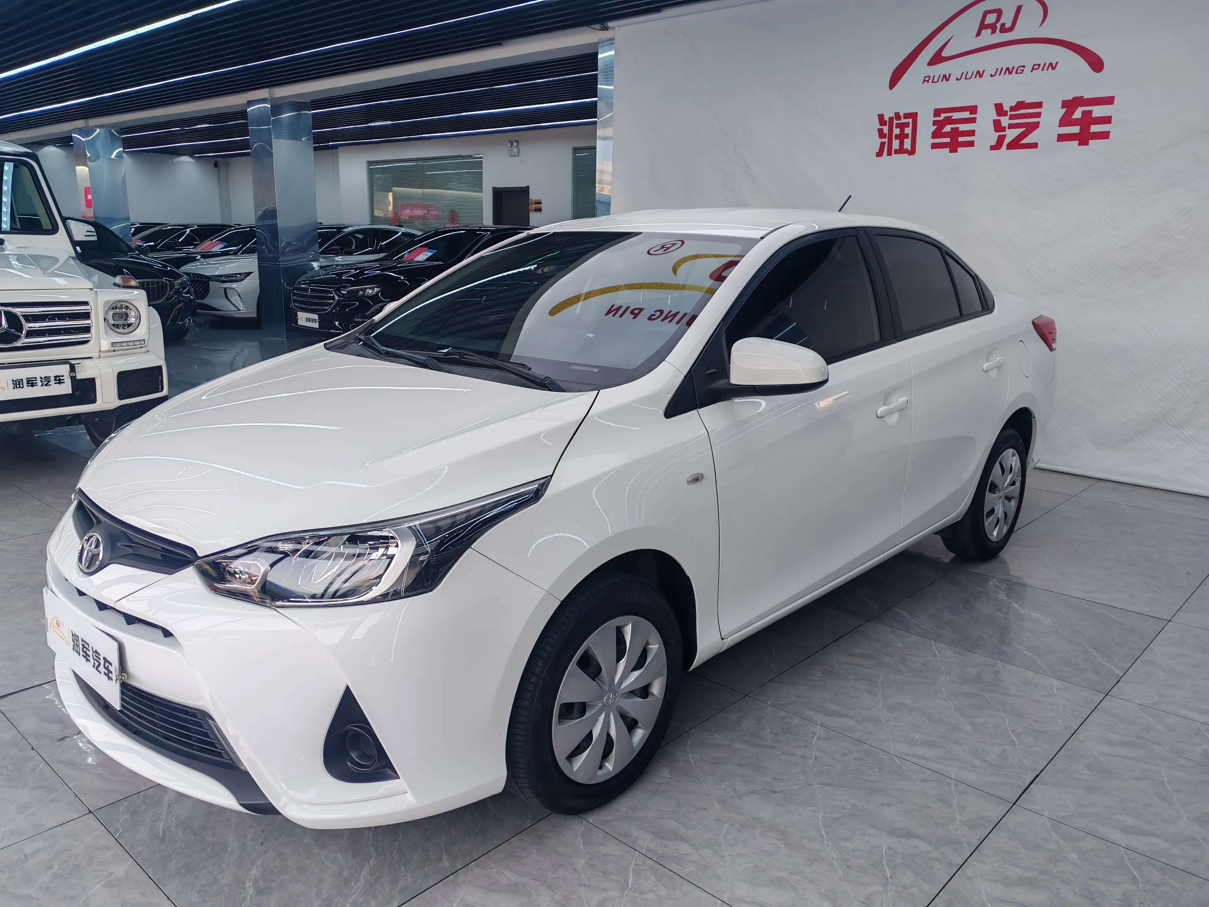 Toyota YARiS L Enjoy  из Китая