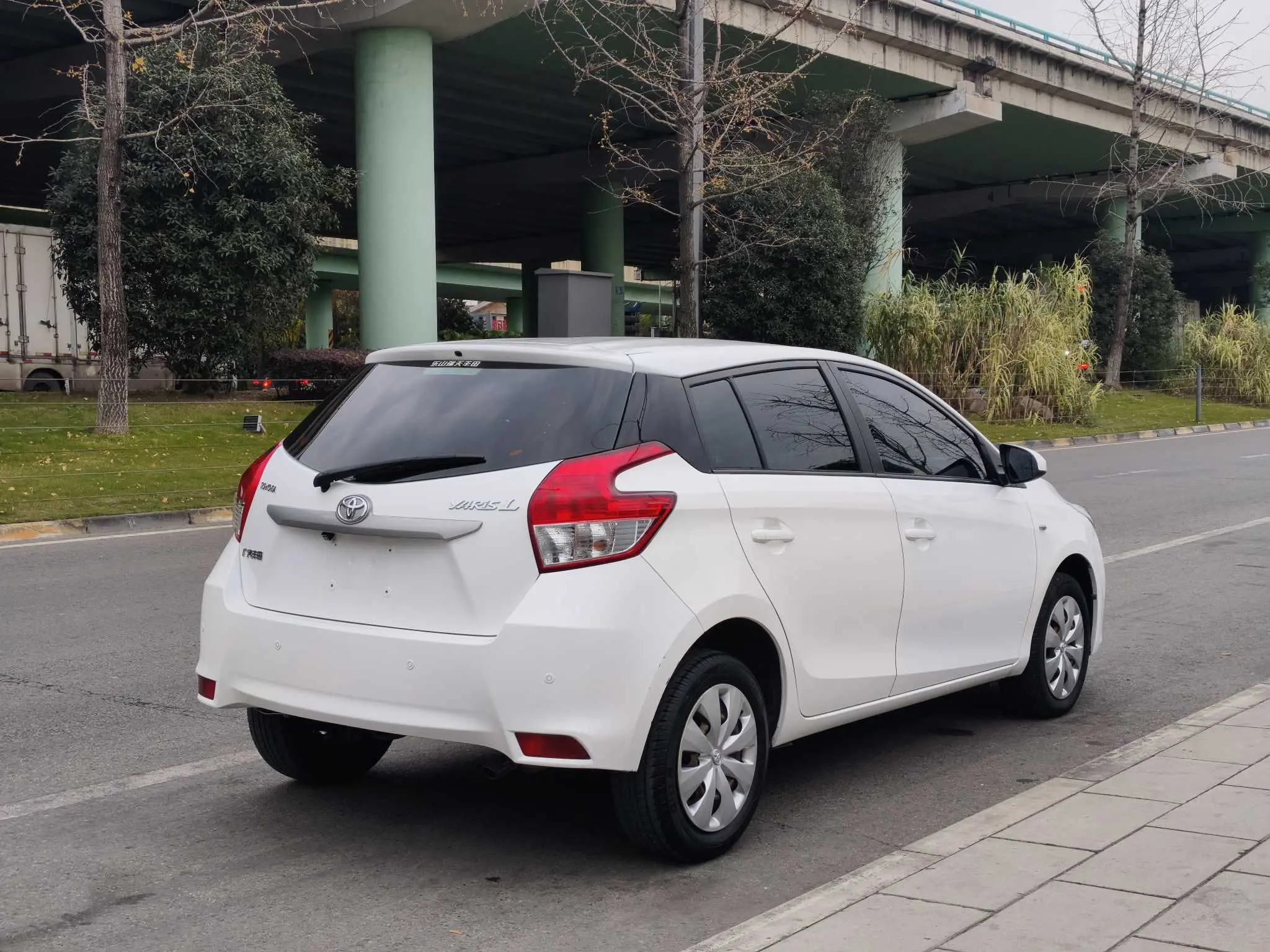 Toyota Yaris L  из Китая