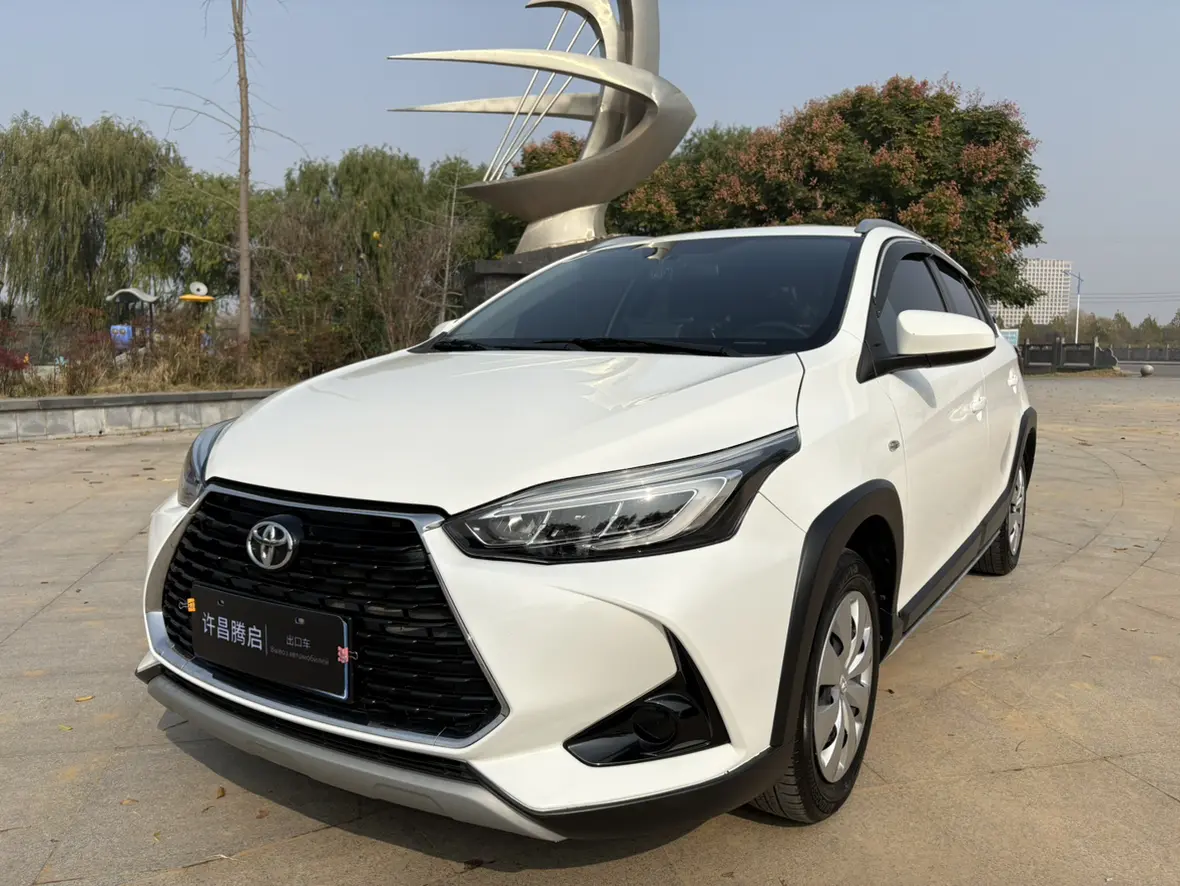 Toyota Yaris L  из Китая