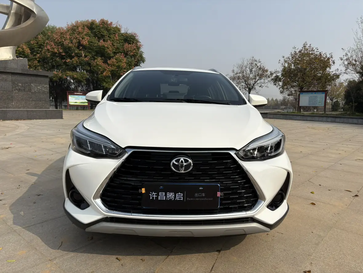 Toyota Yaris L  из Китая