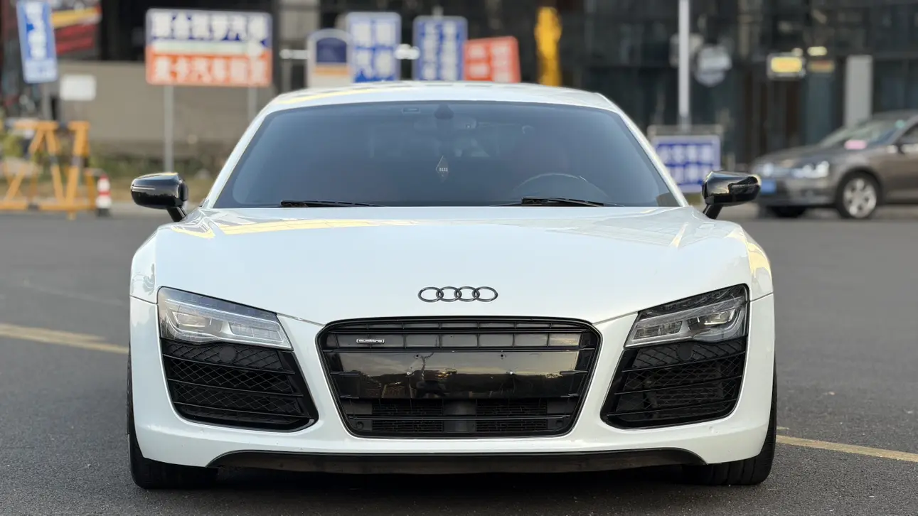Audi R8  из Китая