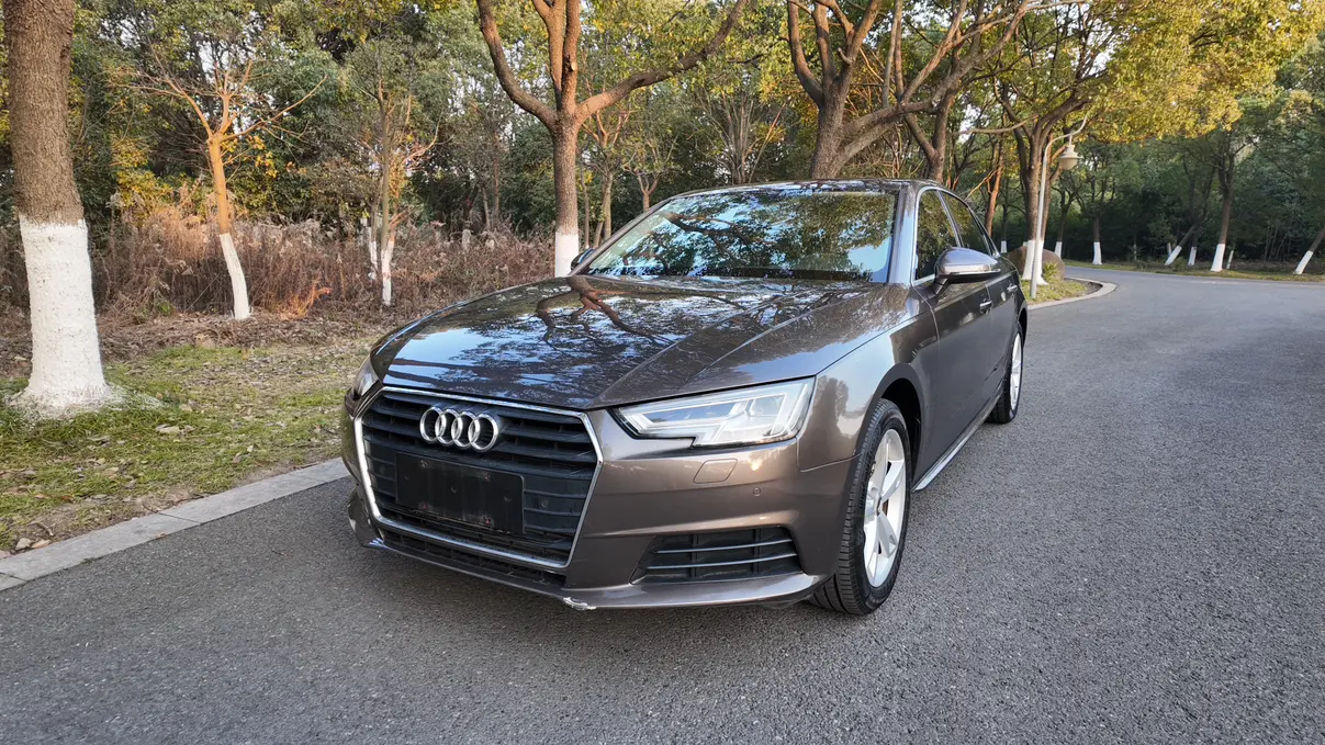 Audi A4L  из Китая