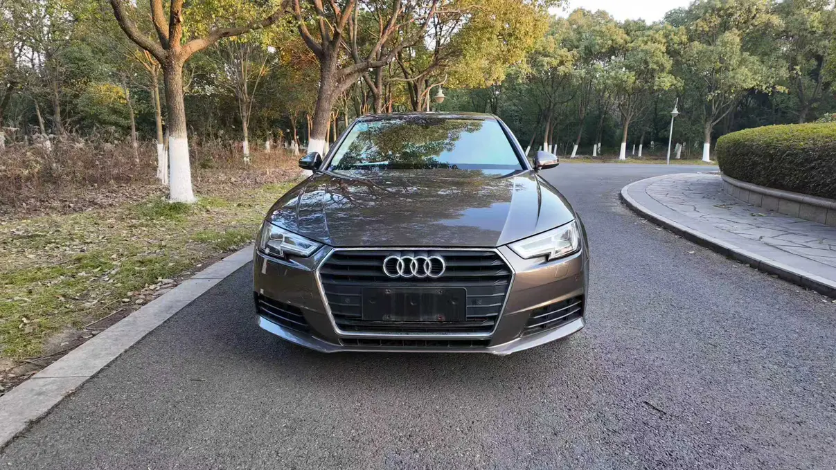 Audi A4L  из Китая