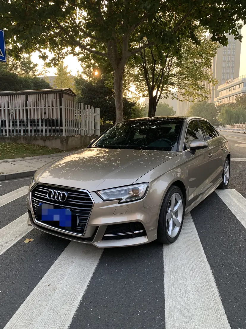 Audi A3  из Китая